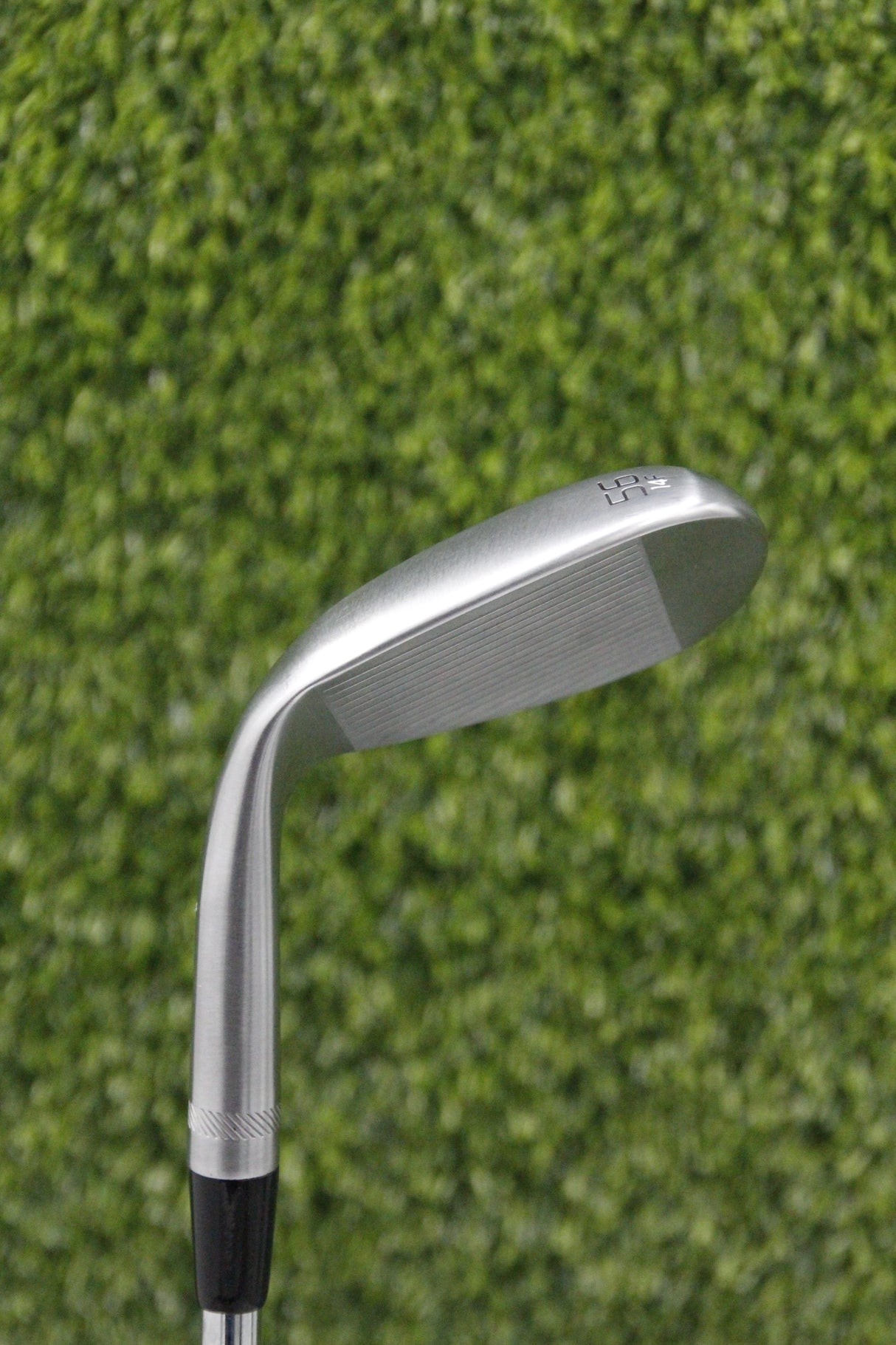 Titleist Vokey SM9 Tour Chrome 56° SW Wedge Flex 35.25"