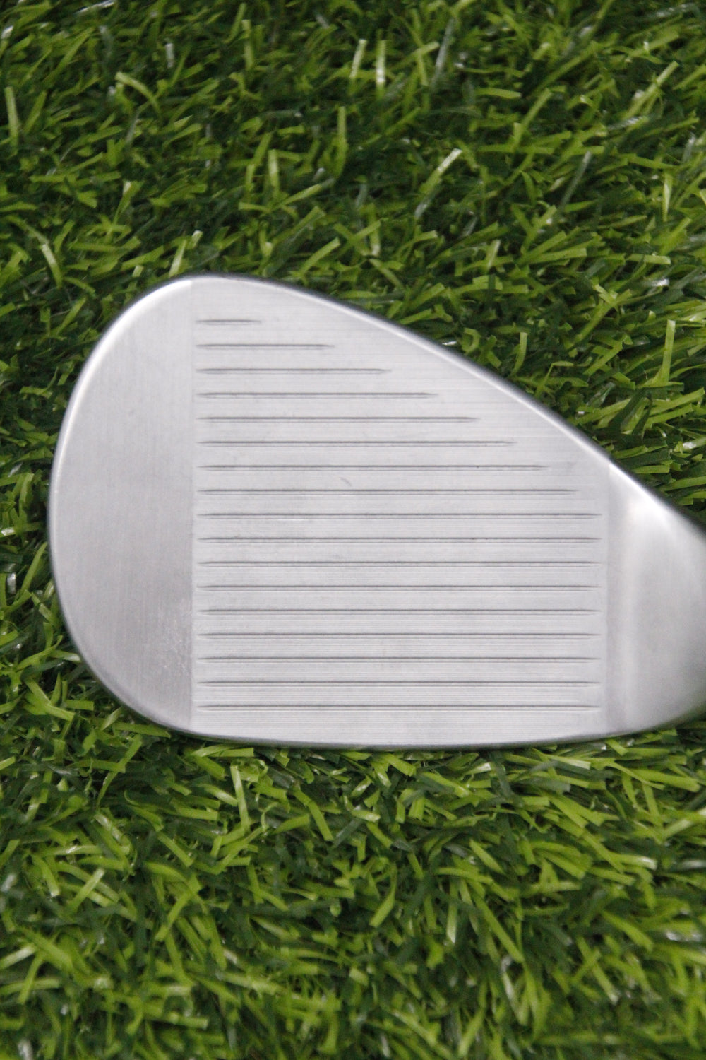 Titleist Vokey SM9 Tour Chrome 56° SW Wedge Flex 35.25"