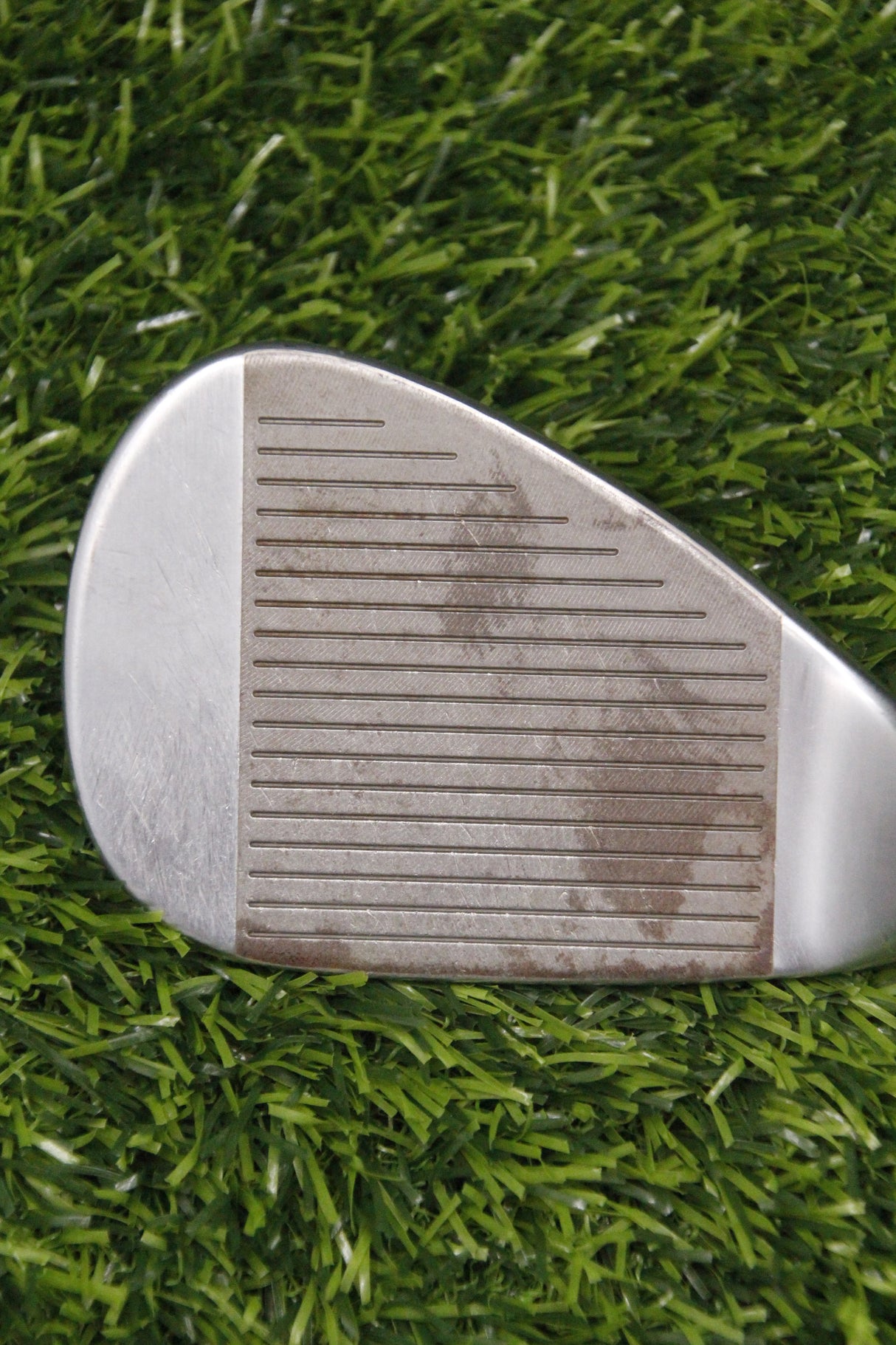 TaylorMade Milled Grind 4 Chrome 60° LW R Flex 35"