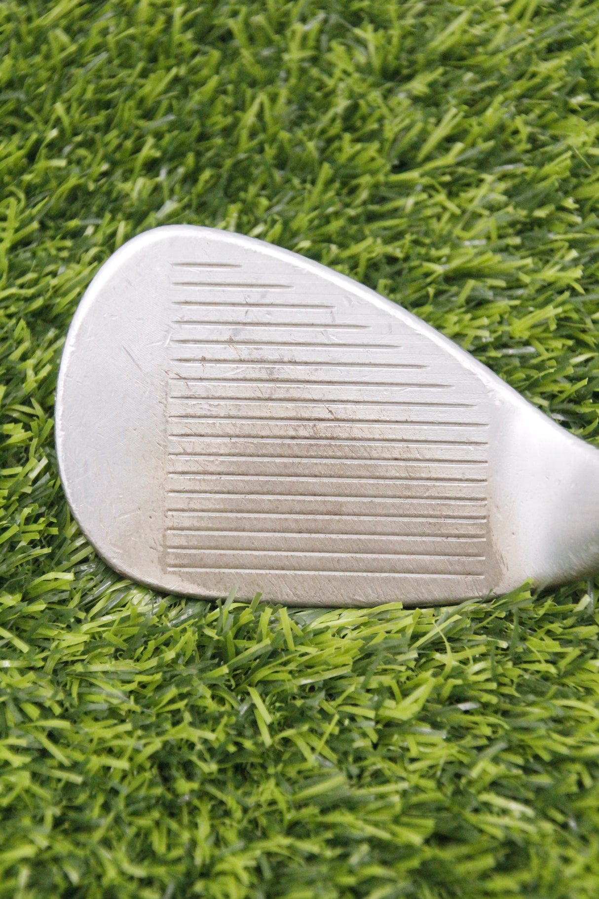 Titleist Vokey SM8 Tour Chrome 56° SW R Flex 36"