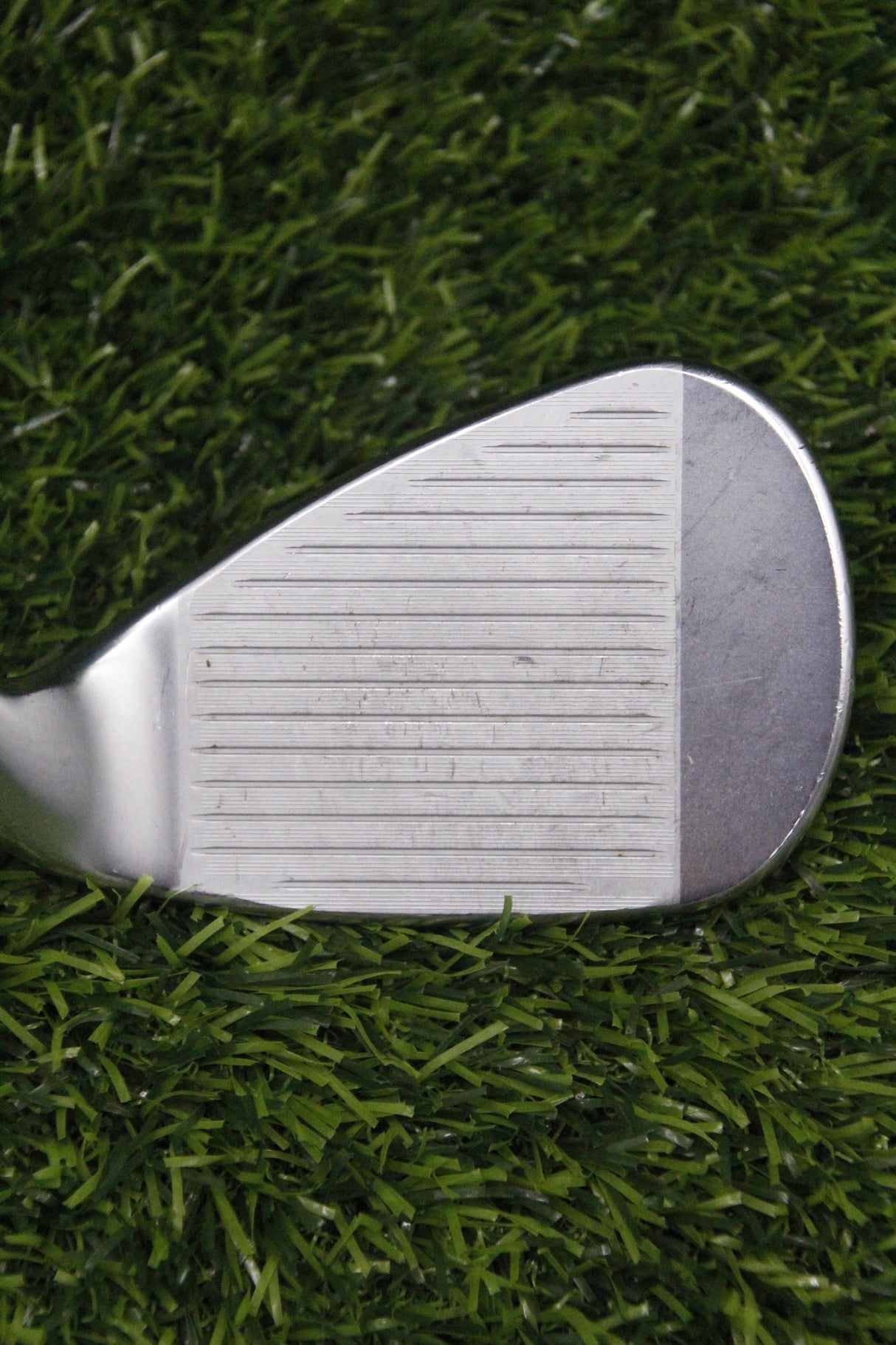 Lefty Callaway Jaws MD5 Platinum Chrome 52° GW S Flex 35.5"