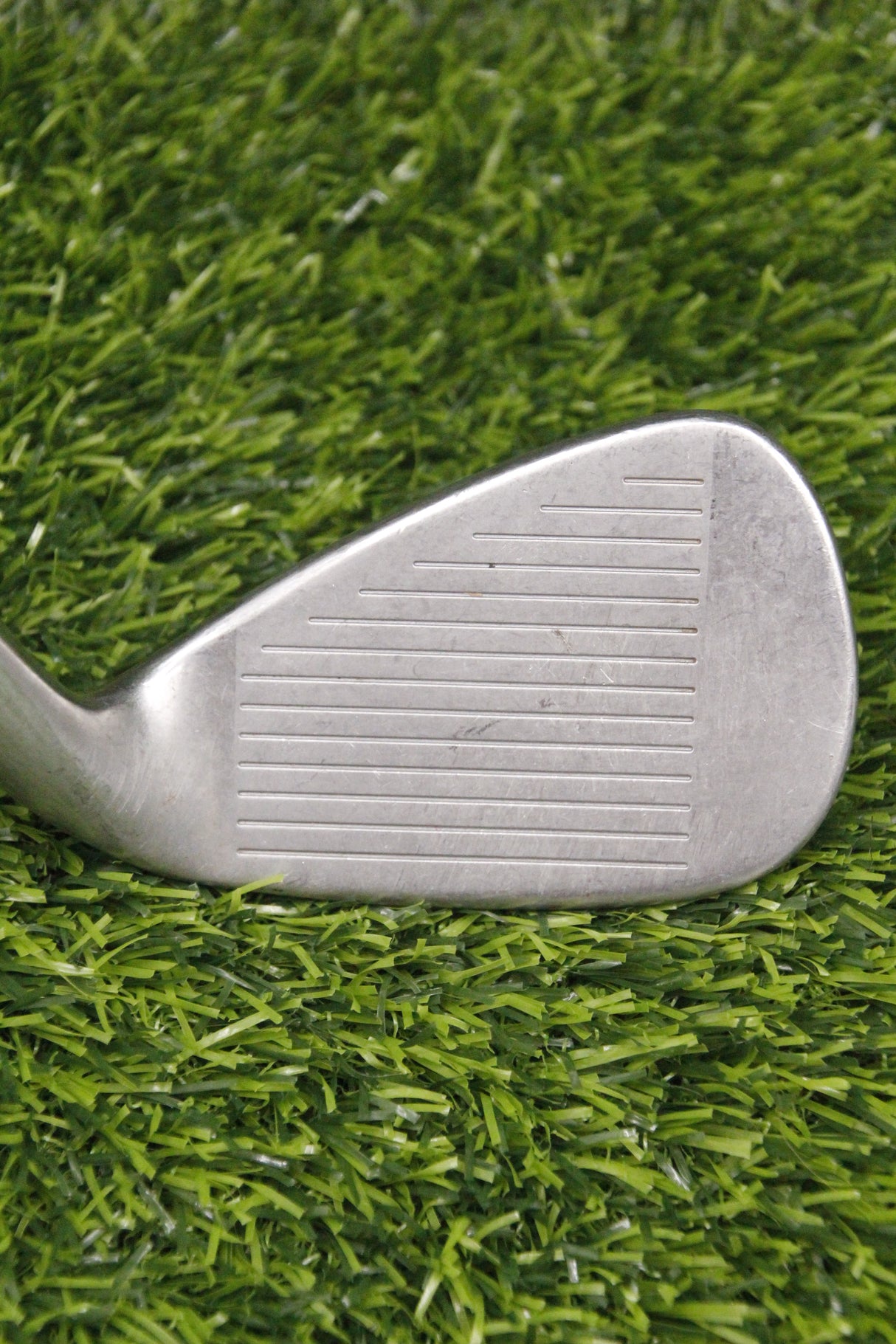 Lefty Titleist 714 AP1 PW R Flex 35.75"