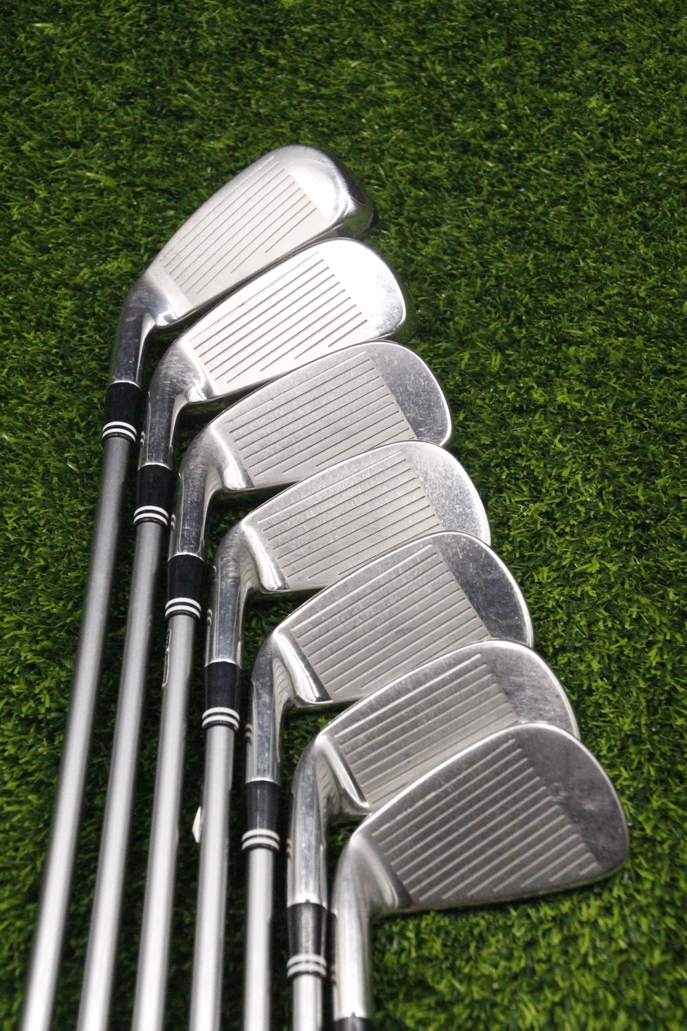 WOMEN Cleveland HiBore Bloom XLI Womens Iron Set 4-PW L Flex -0.5"