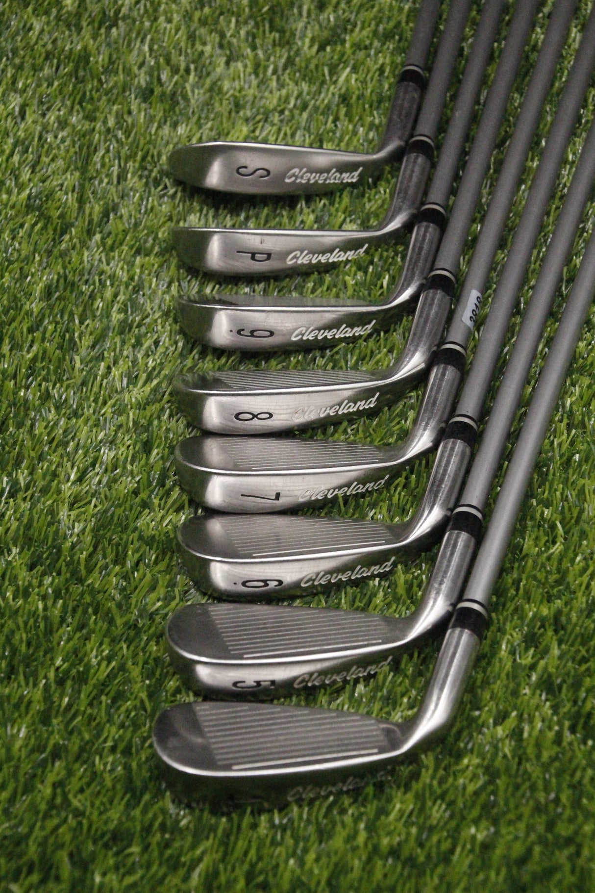 WOMEN Cleveland Classic Collection for Women Iron Set 4-PW SW L Flex -1.0"