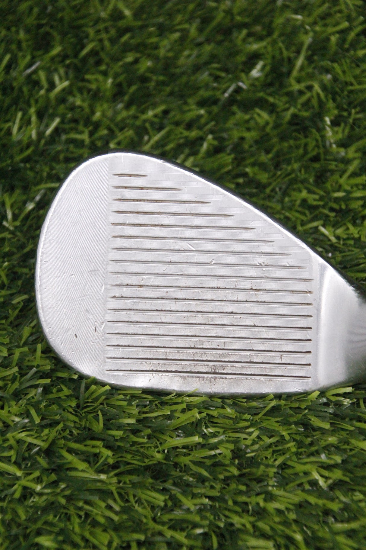 Titleist Vokey SM7 Tour Chrome 56° SW Wedge Flex 35.5"