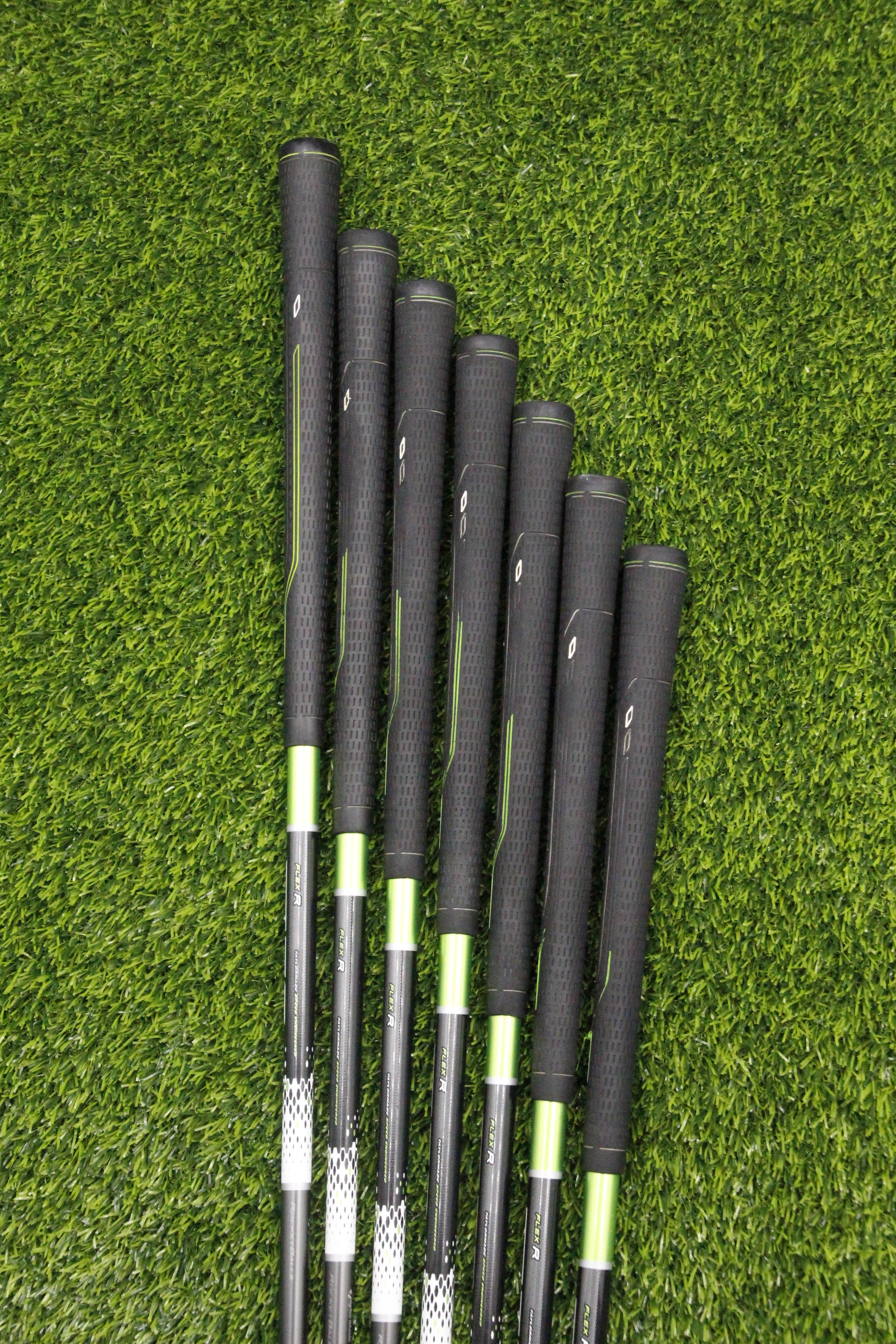 Lefty TaylorMade RocketBallz Iron Set 5-PW AW R Flex -0.25"