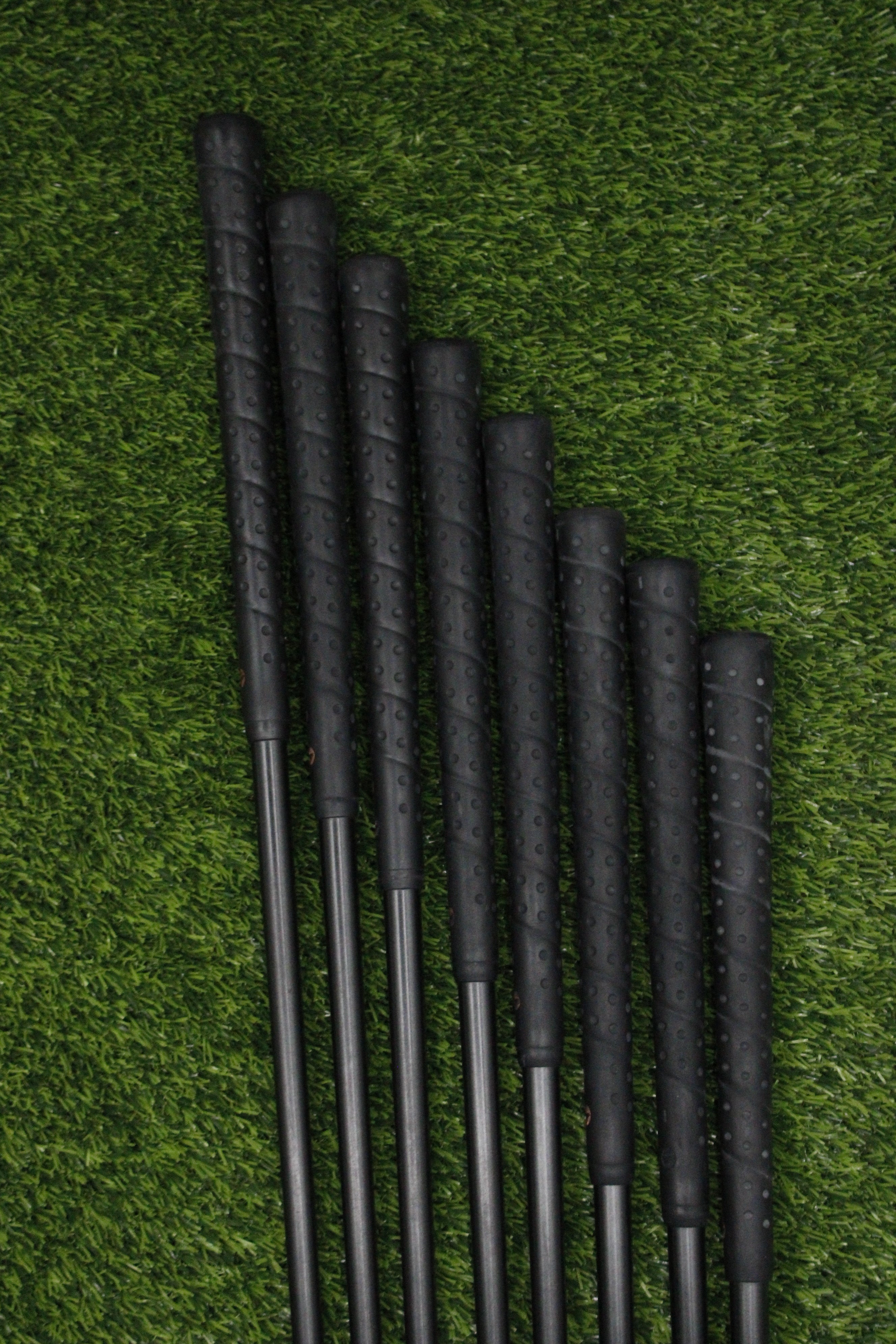 Tommy Armour Titanium 100 Iron Set 3-PW R Flex Std Length