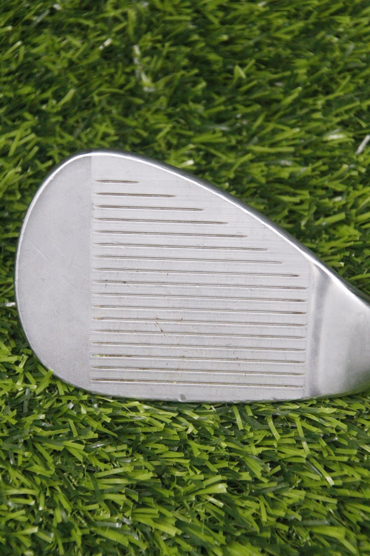 Titleist Vokey SM8 Tour Chrome SW Wedge Flex 35"