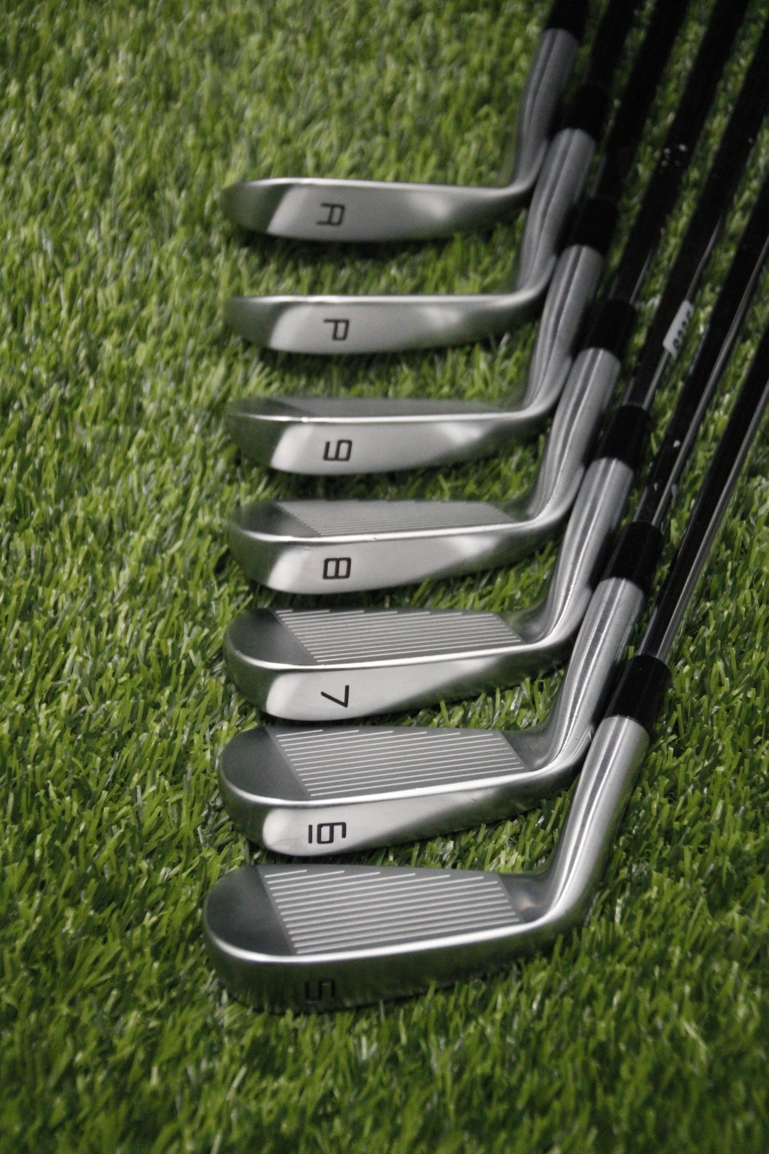 TaylorMade 2024 P7CB Iron Set 5-PW AW XS Flex Std Length