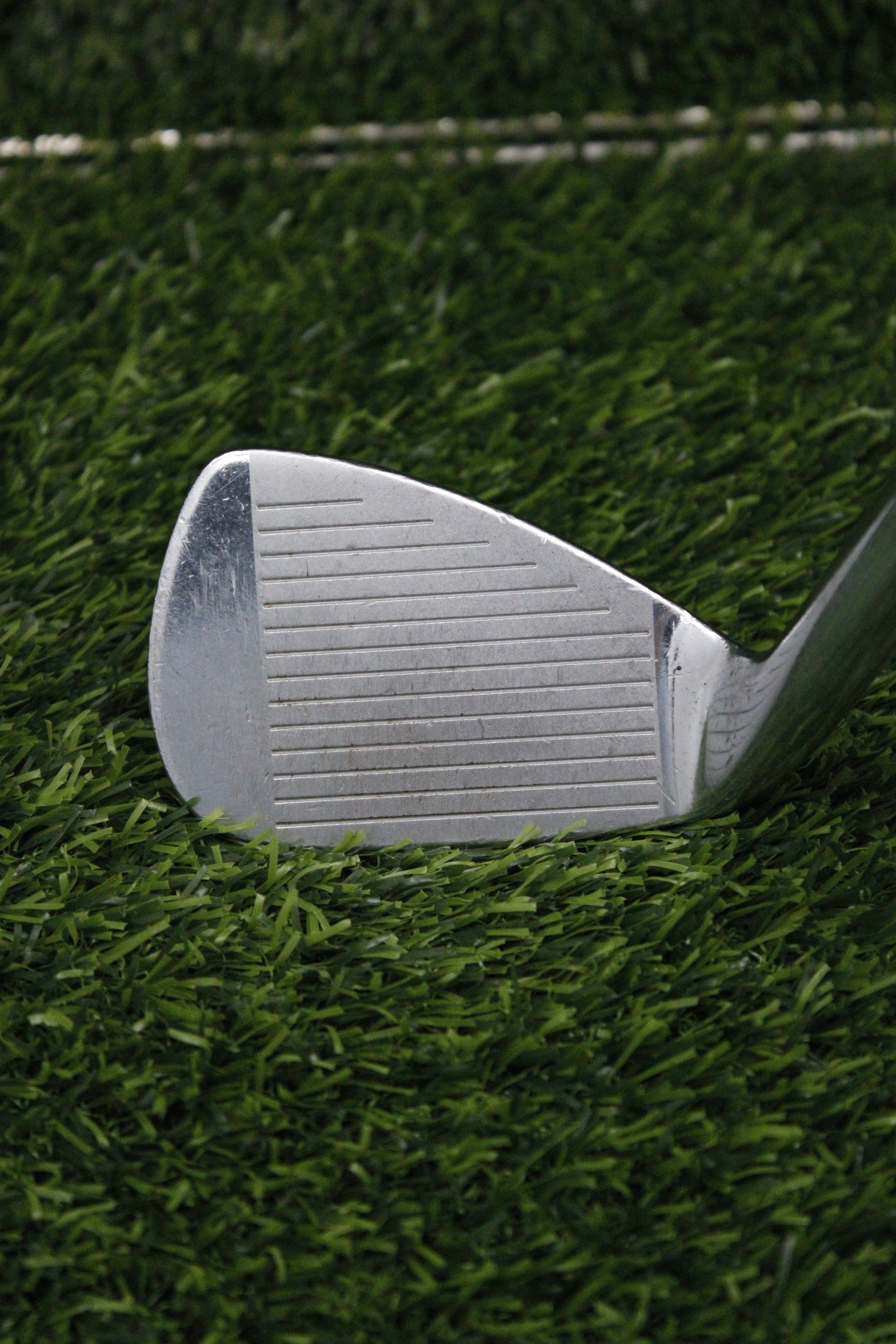 Tommy Armour 845 V-25 9 iron S Flex 36"