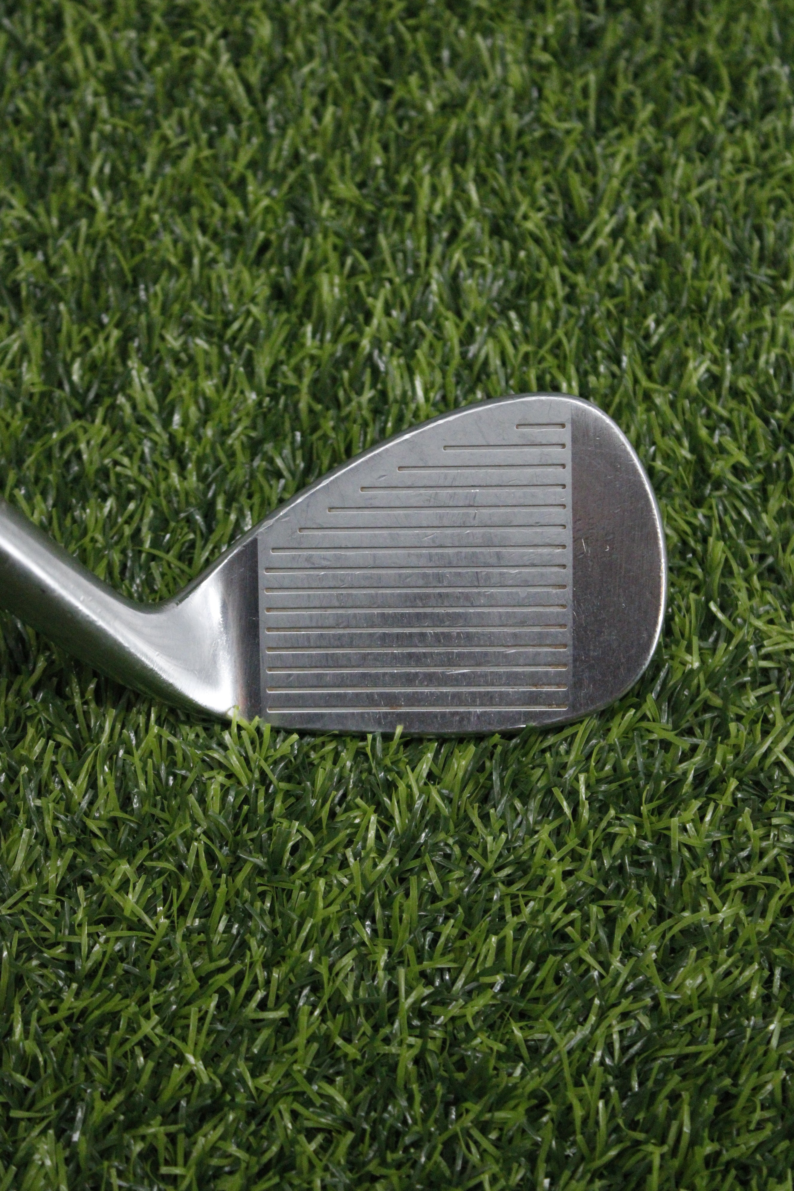 Lefty Nike Victory Red Forged Chrome 52° AW R Flex 35"