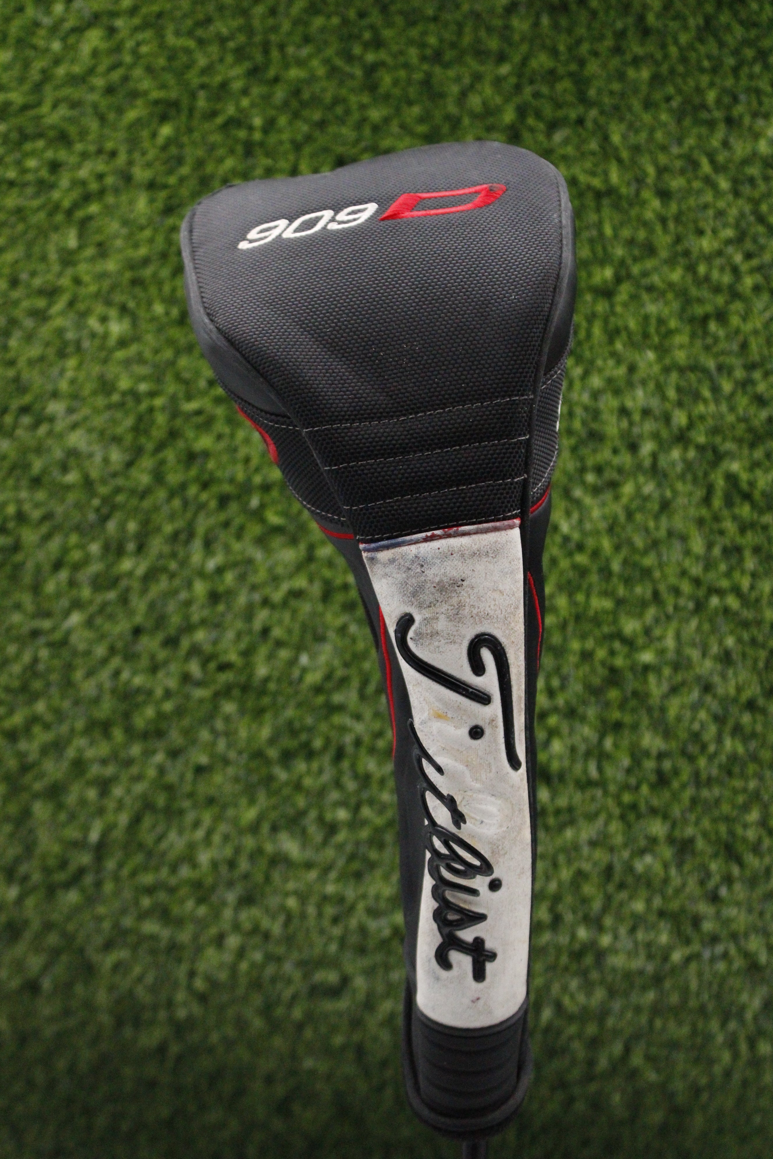 Titleist 909 D2 10.5° Driver S Flex 44.75" w/ HC