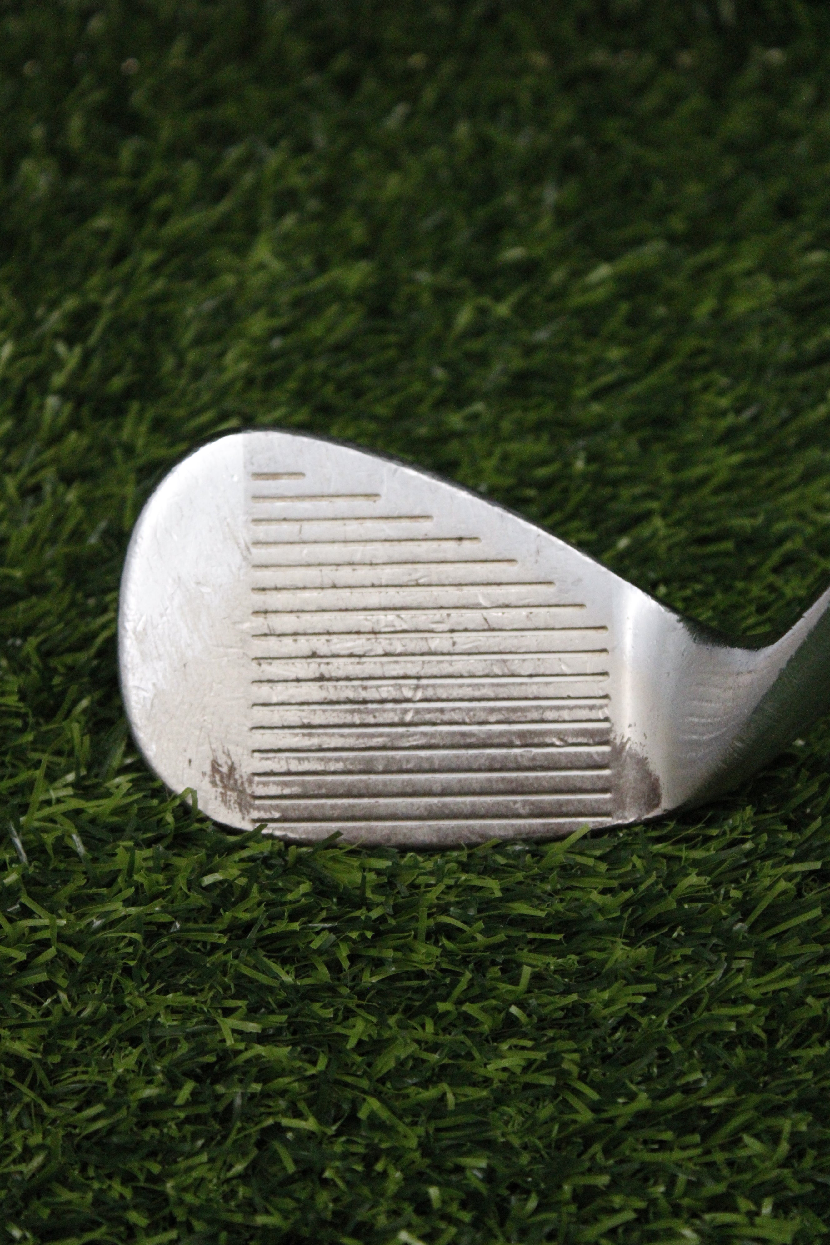 Cleveland 588 Tour Satin Chrome 57° SW 35"
