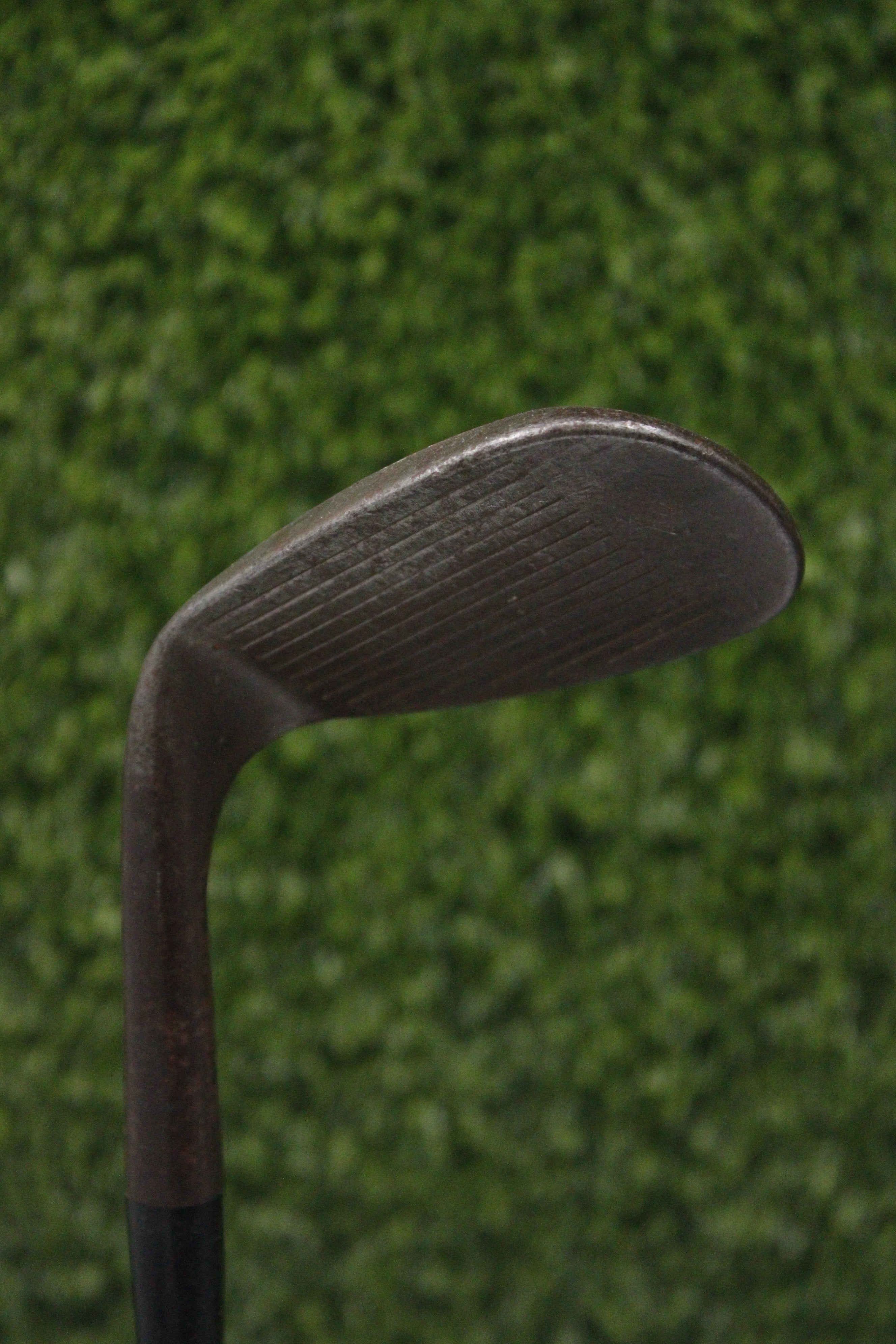 Cleveland 2012 588 Raw Tour Grind 52° GW Wedge Flex 35"