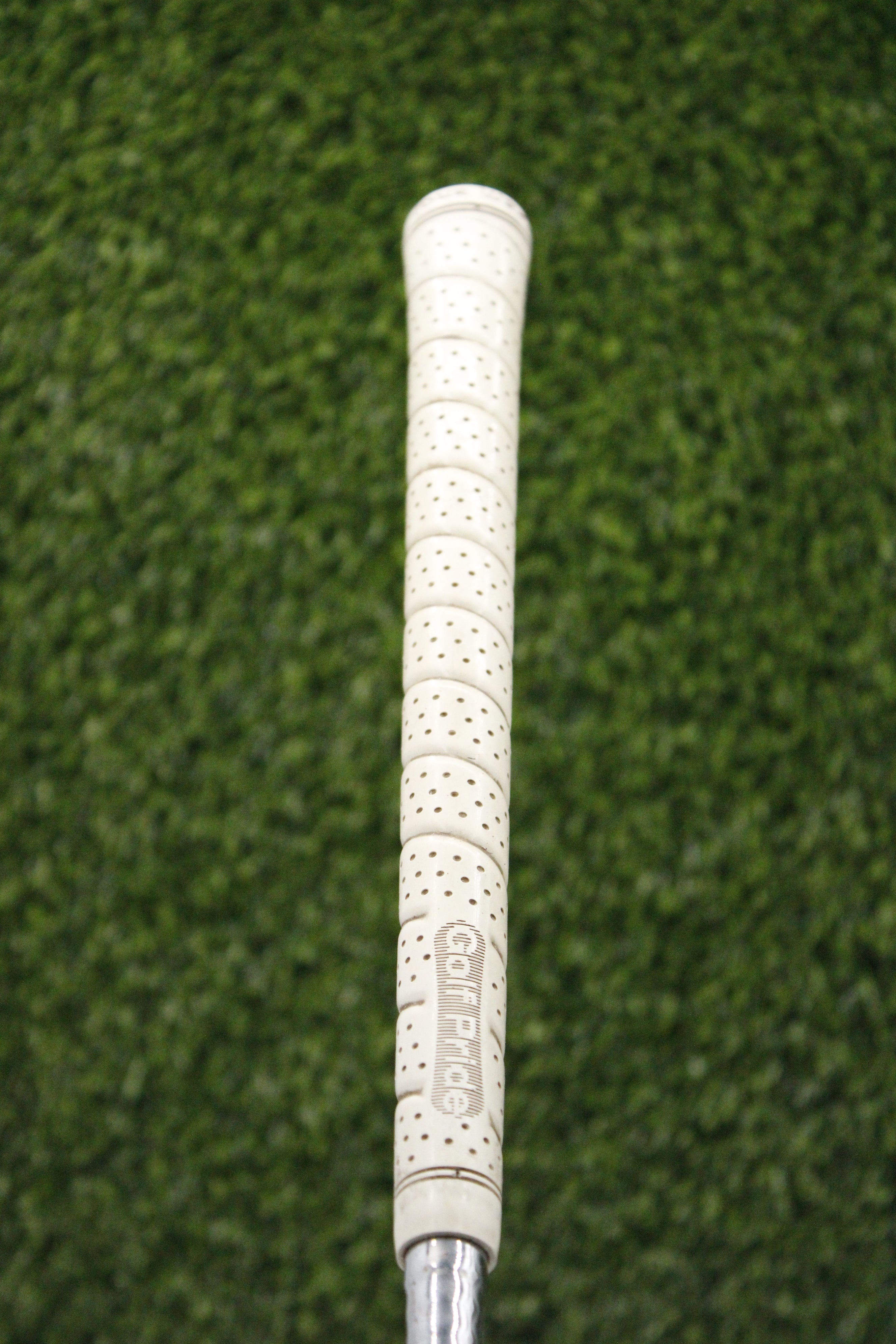 Cleveland 2012 588 Raw Tour Grind 52° GW Wedge Flex 35"