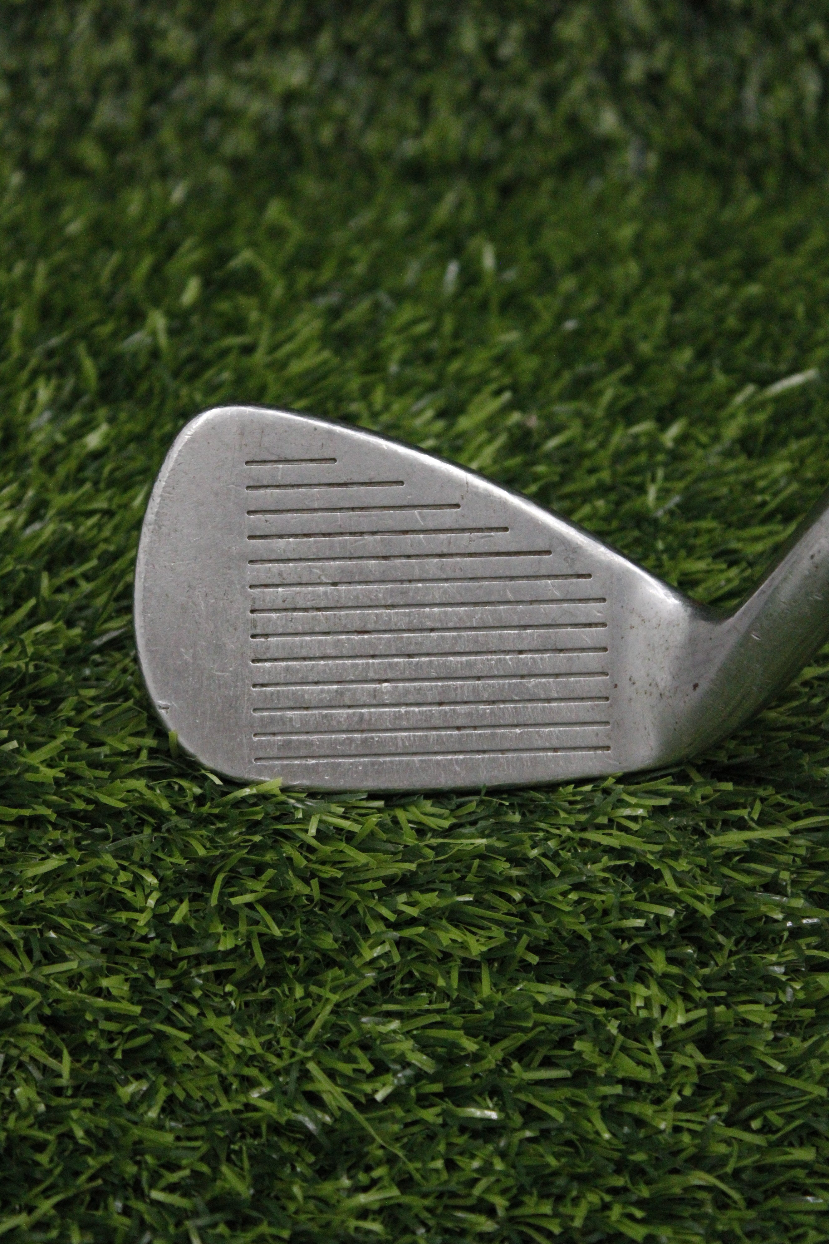 Titleist 755 CB PW R Flex 36"