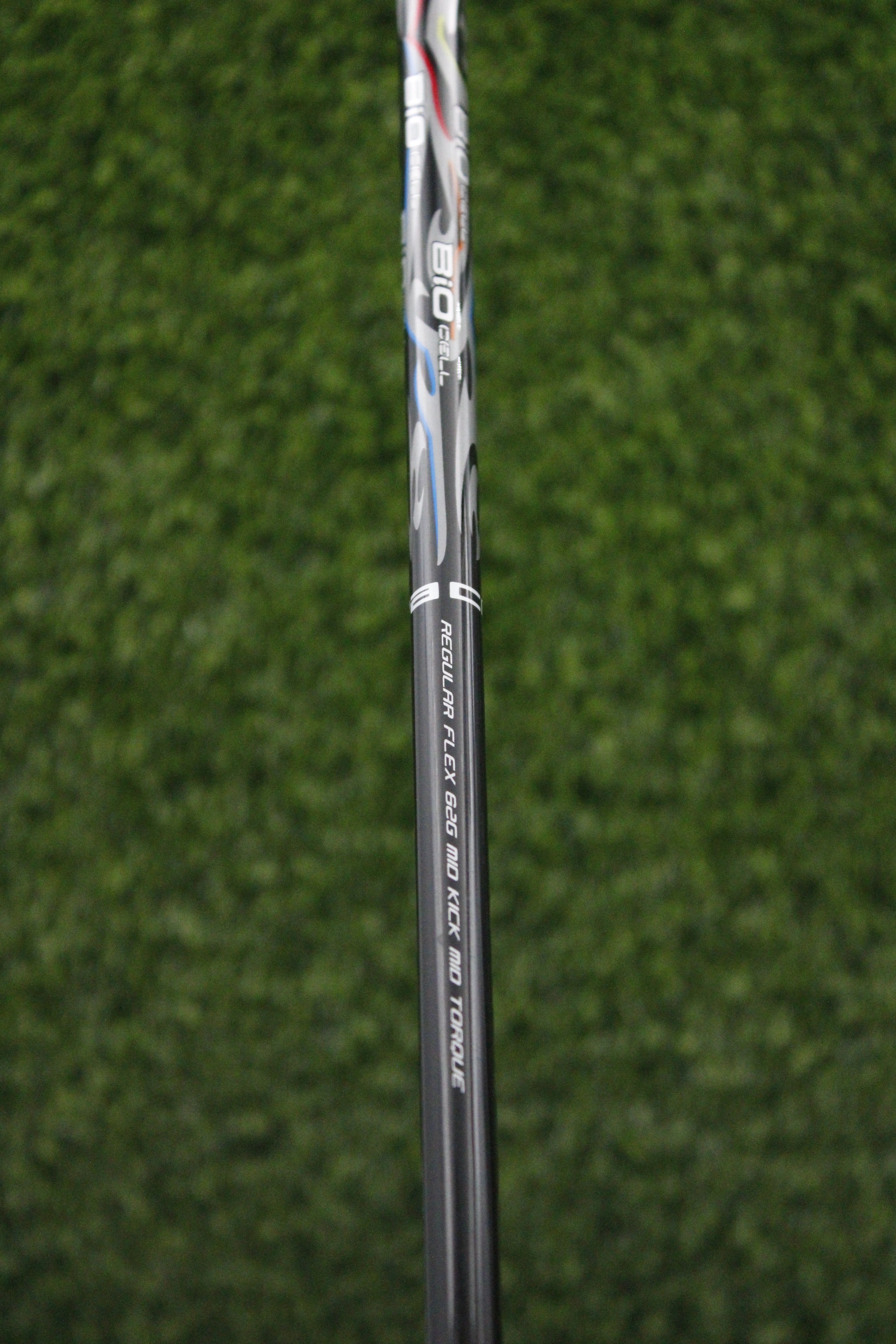Cobra Bio Cell Black Adj 3 Hybrid R Flex 40"