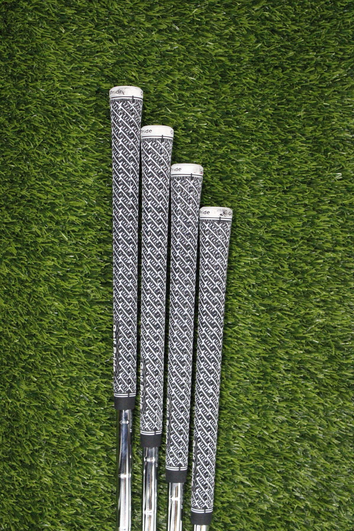 Titleist 620 MB Iron Set 6-9i XS Flex Std Length