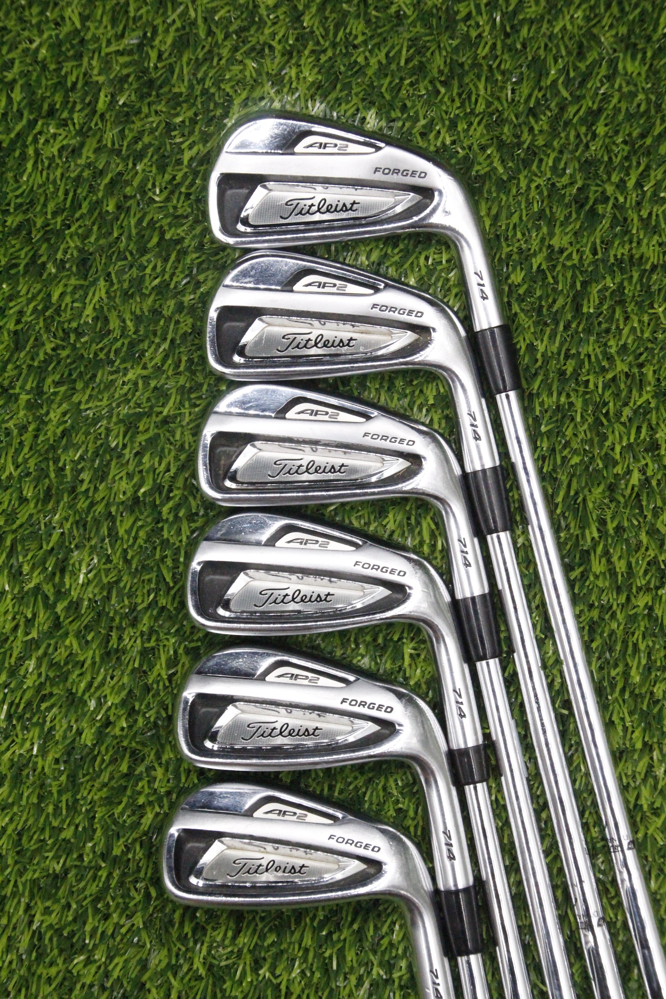 タイトリスト (Titleist)モデル名: AP2 714 アイアン • タイプ: フォージド（軟鉄鍛造）キャビティアイア Titleist 714 AP2 Iron Set (D-N2442283865) | 2nd Swing Golf