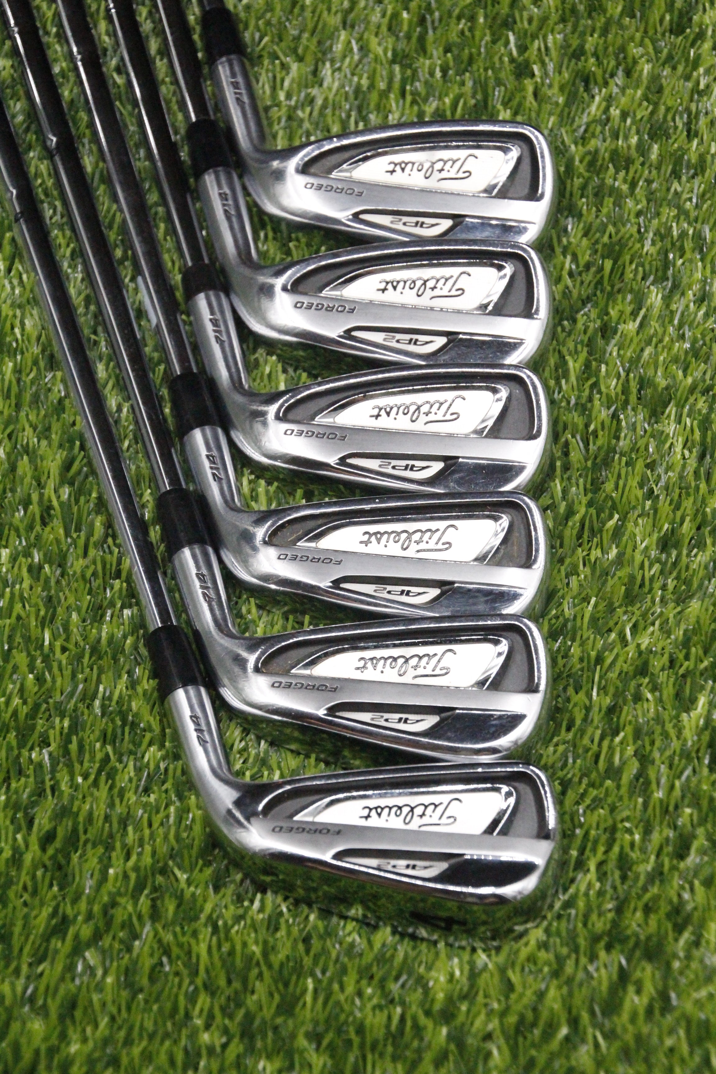タイトリスト (Titleist)モデル名: AP2 714 アイアン • タイプ: フォージド（軟鉄鍛造）キャビティアイア Titleist 714 AP2 Iron Set (D-N2442283865) | 2nd Swing Golf