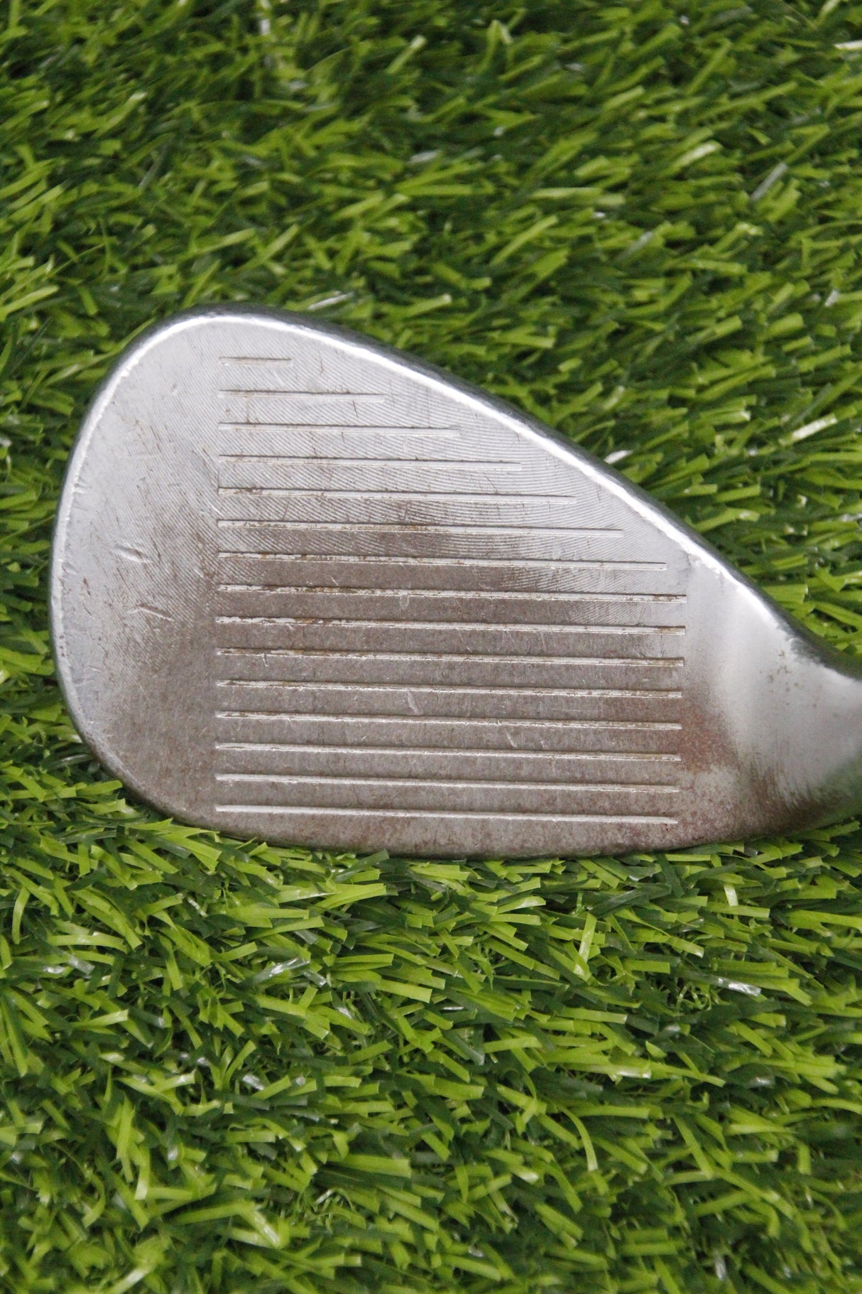 Titleist Vokey SM6 Tour Chrome 56° SW