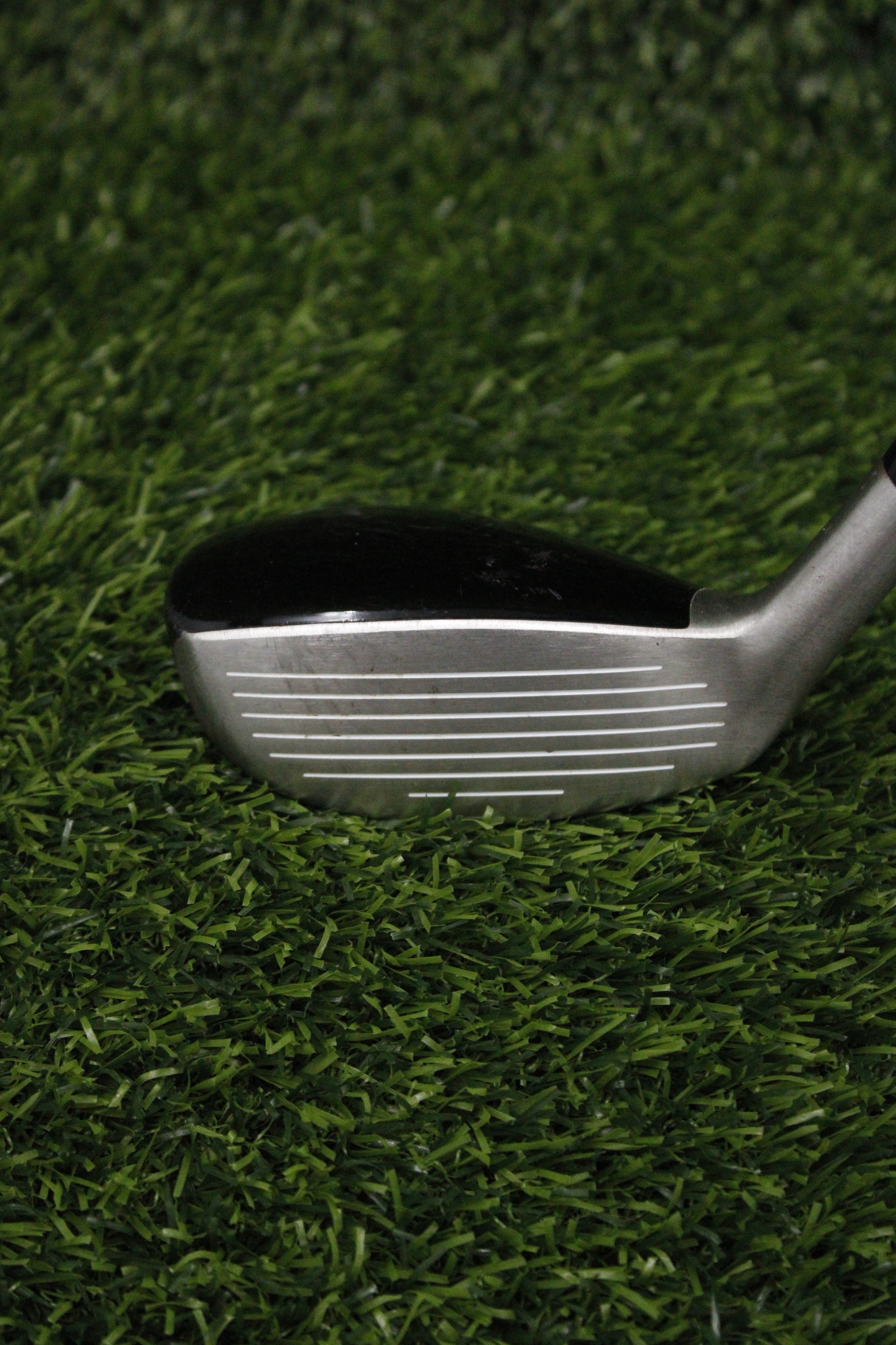 Titleist 585.H 17° 3 Hybrid R Flex 39.75"