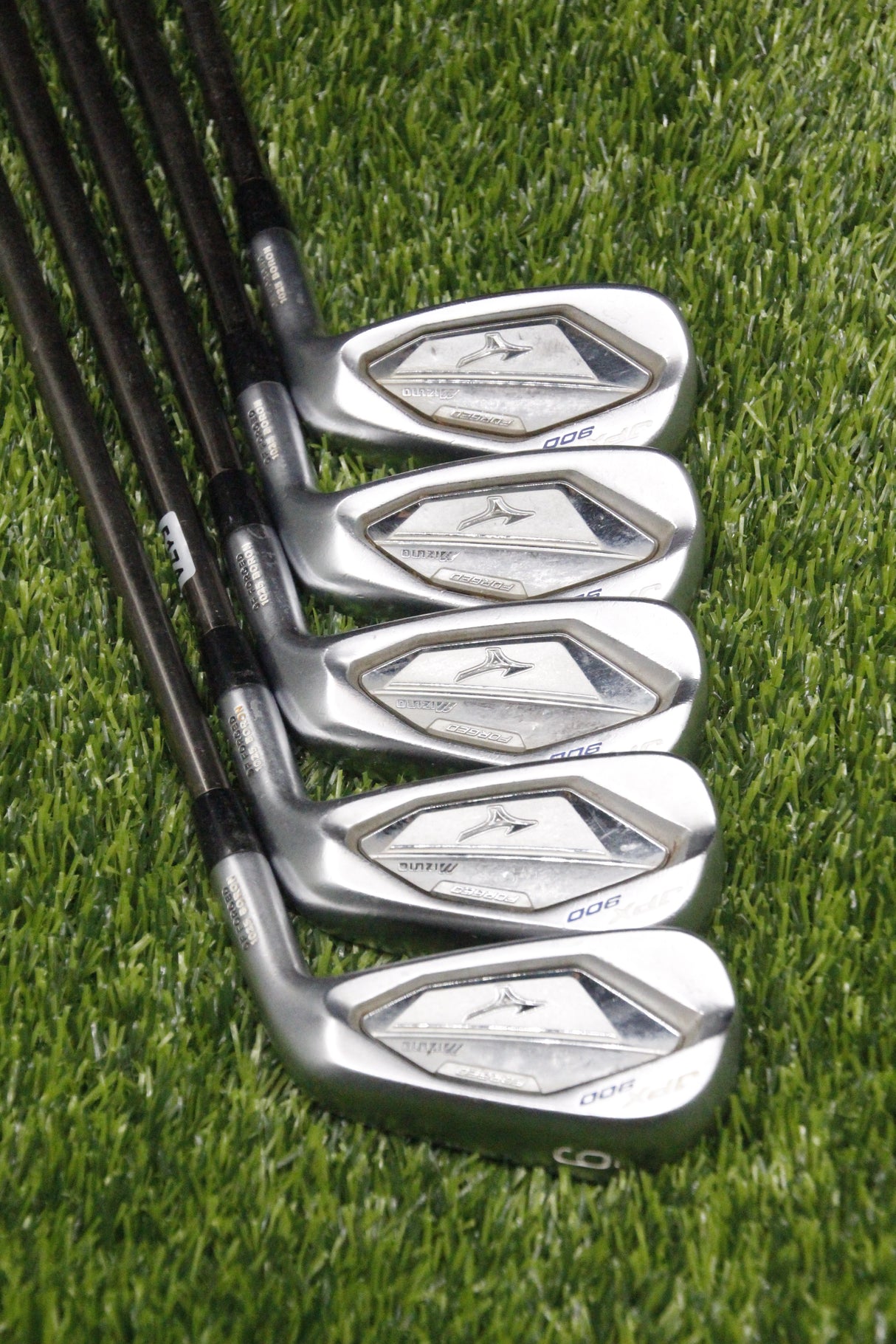 Mizuno JPX 900 Forged Iron Set 6-PW R Flex -1.0"