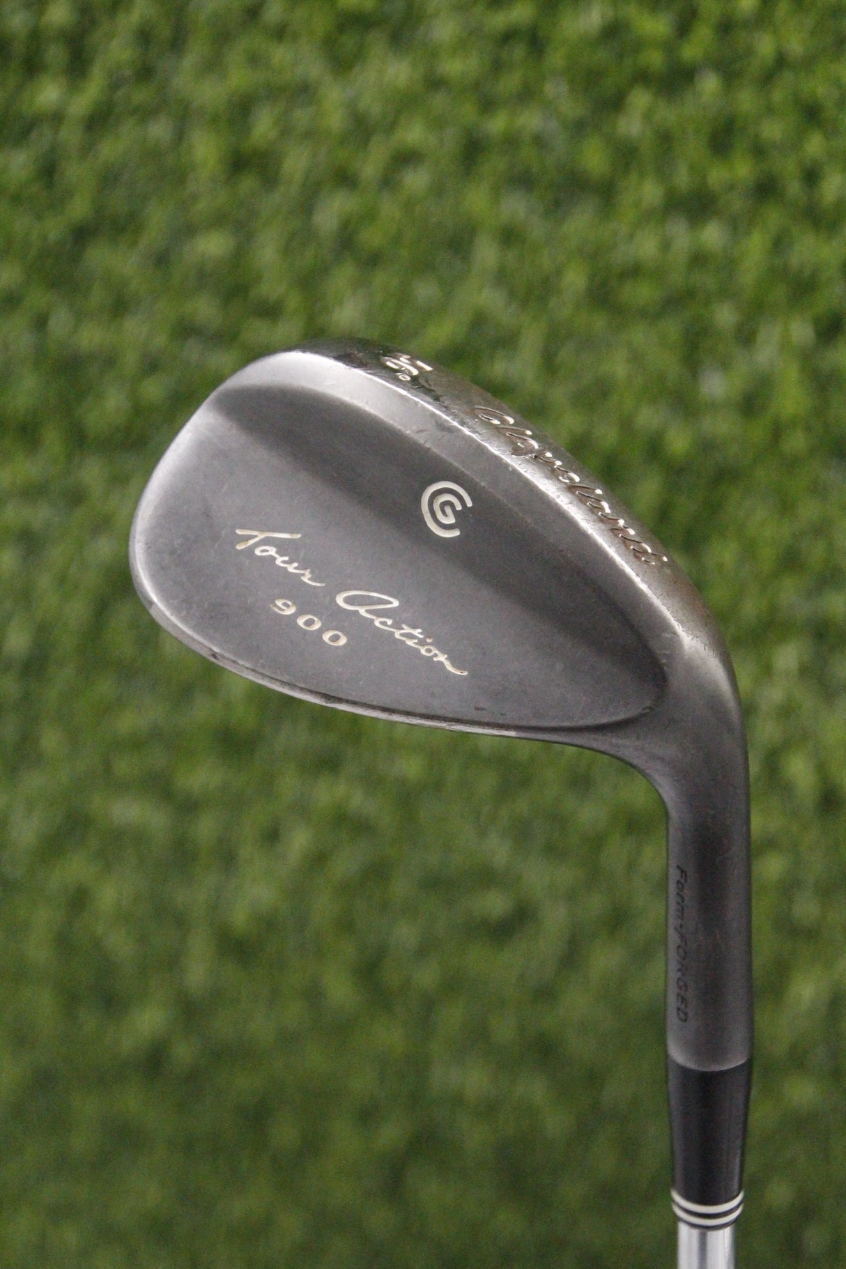 Cleveland 900 Form Forged Gunmetal 56° SW Wedge Flex 35.75"