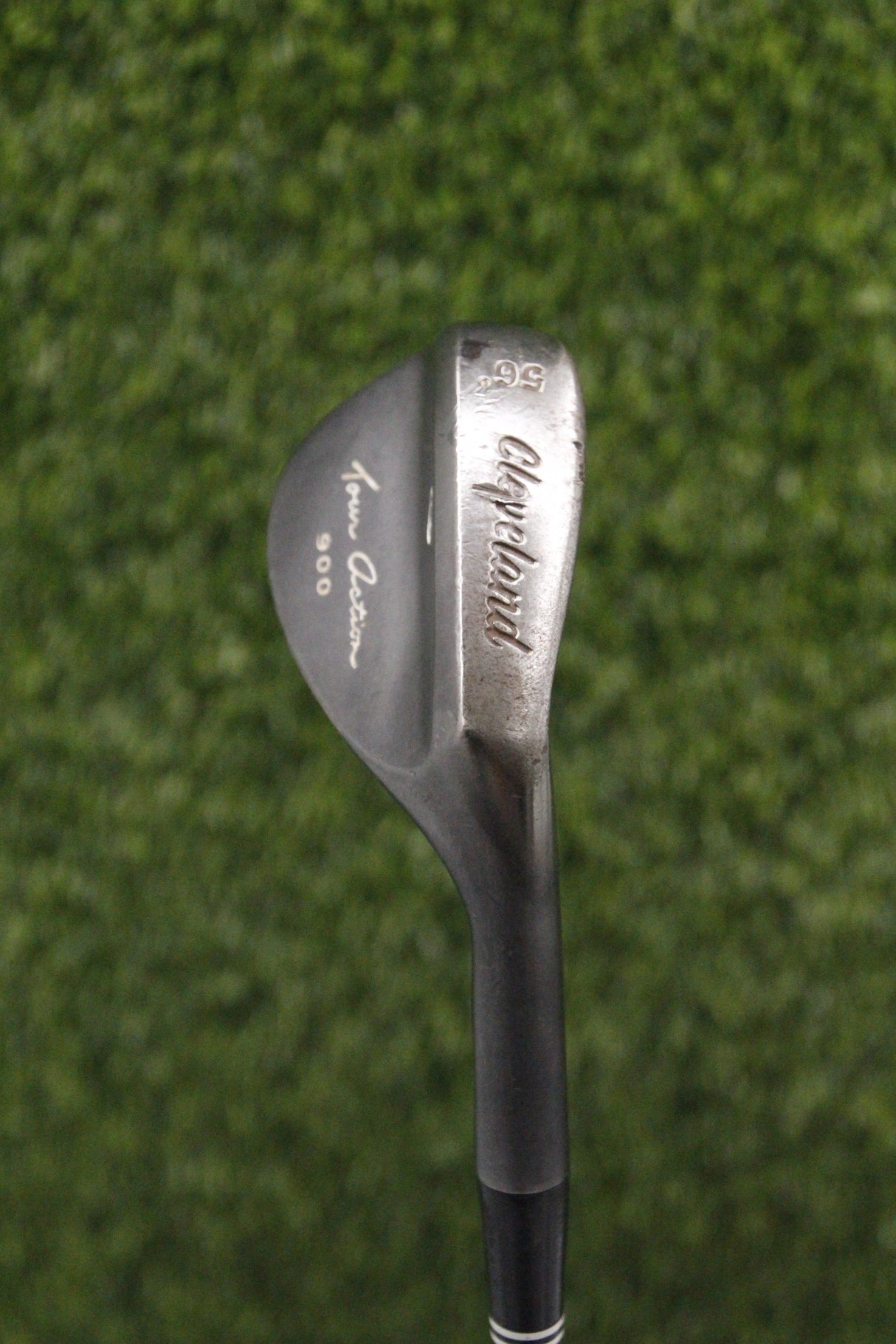 Cleveland 900 Form Forged Gunmetal 56° SW Wedge Flex 35.75"