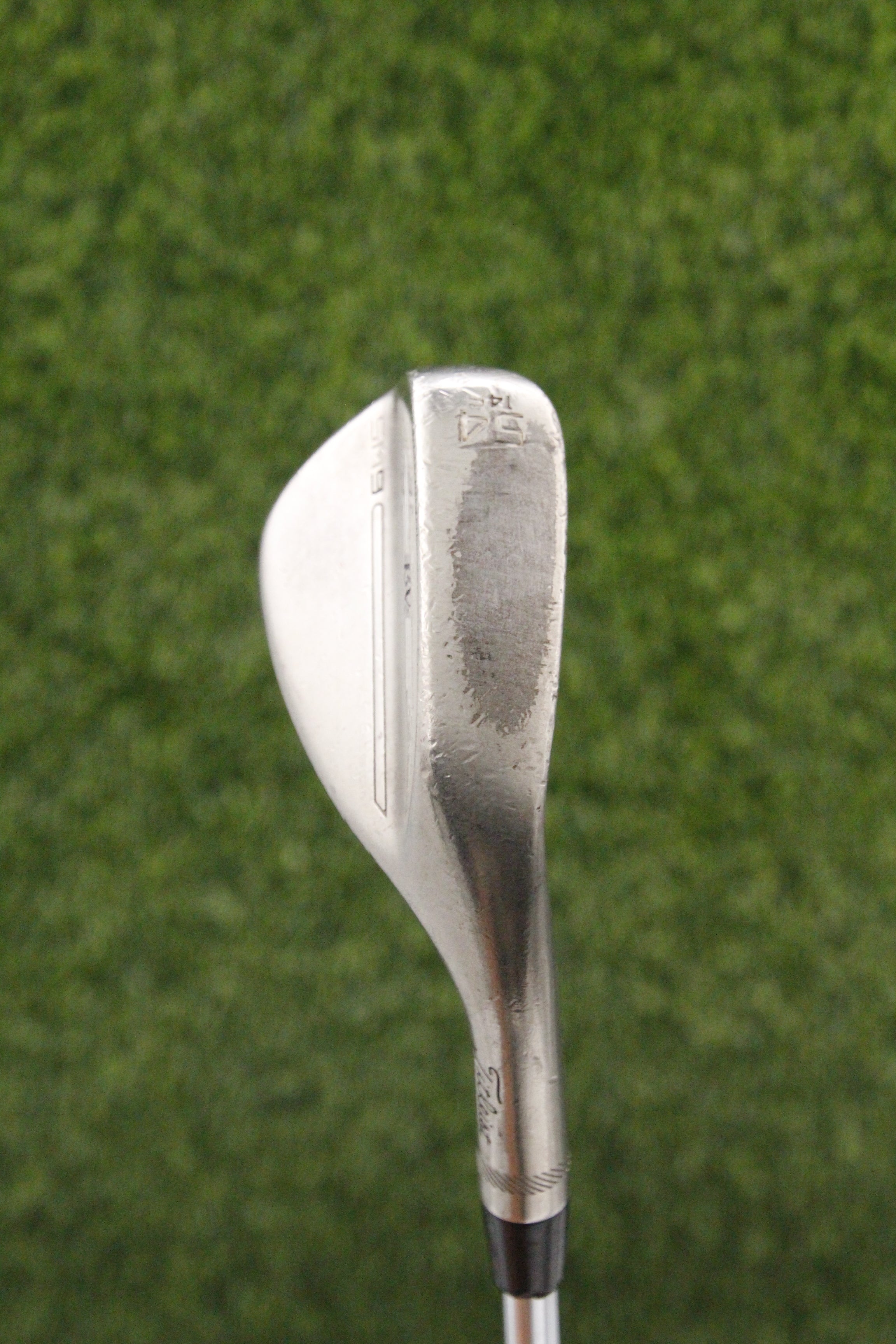 Titleist Vokey SM9 Brushed Steel 54° SW R Flex 35.75"