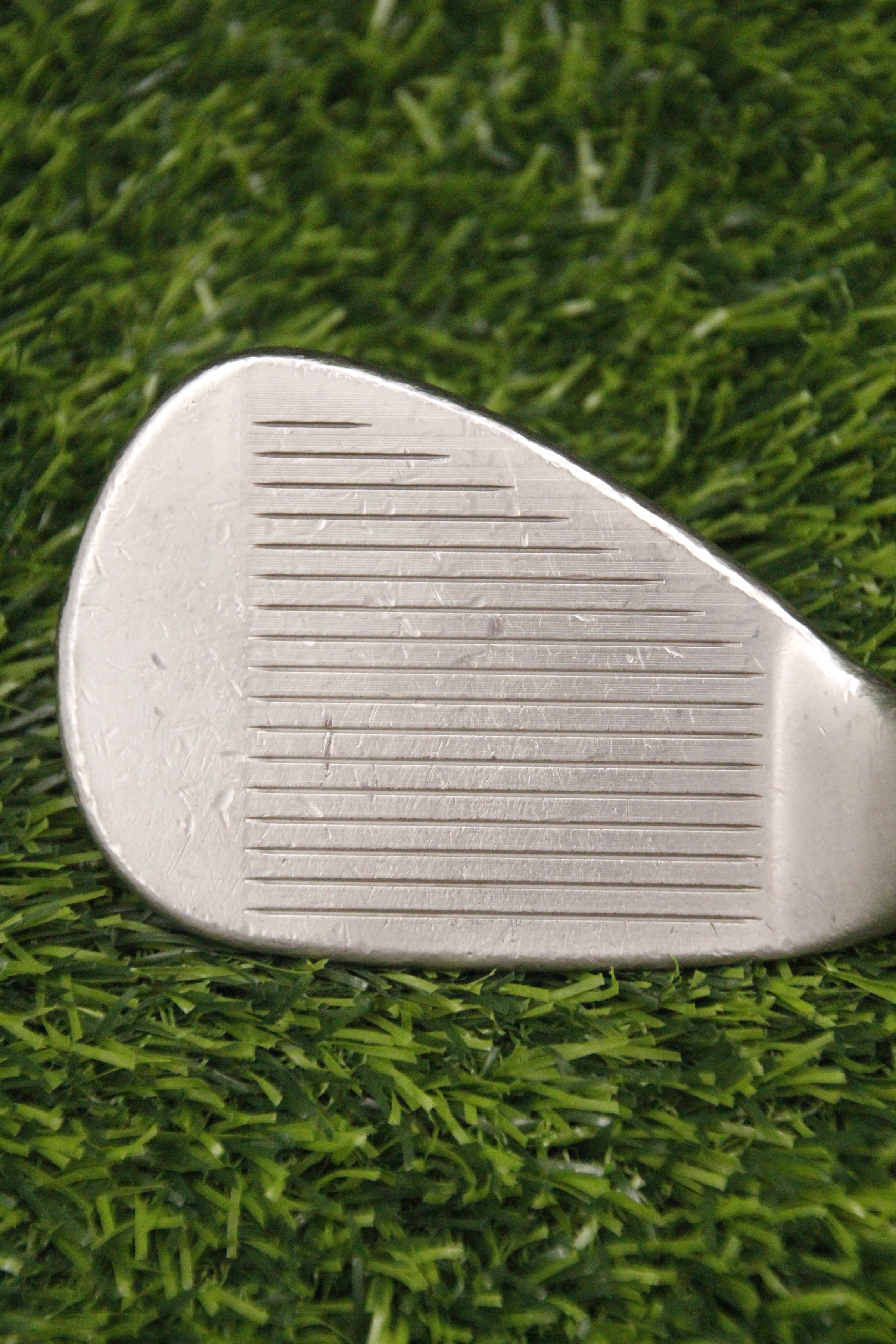 Titleist Vokey SM9 Brushed Steel 54° SW R Flex 35.75"