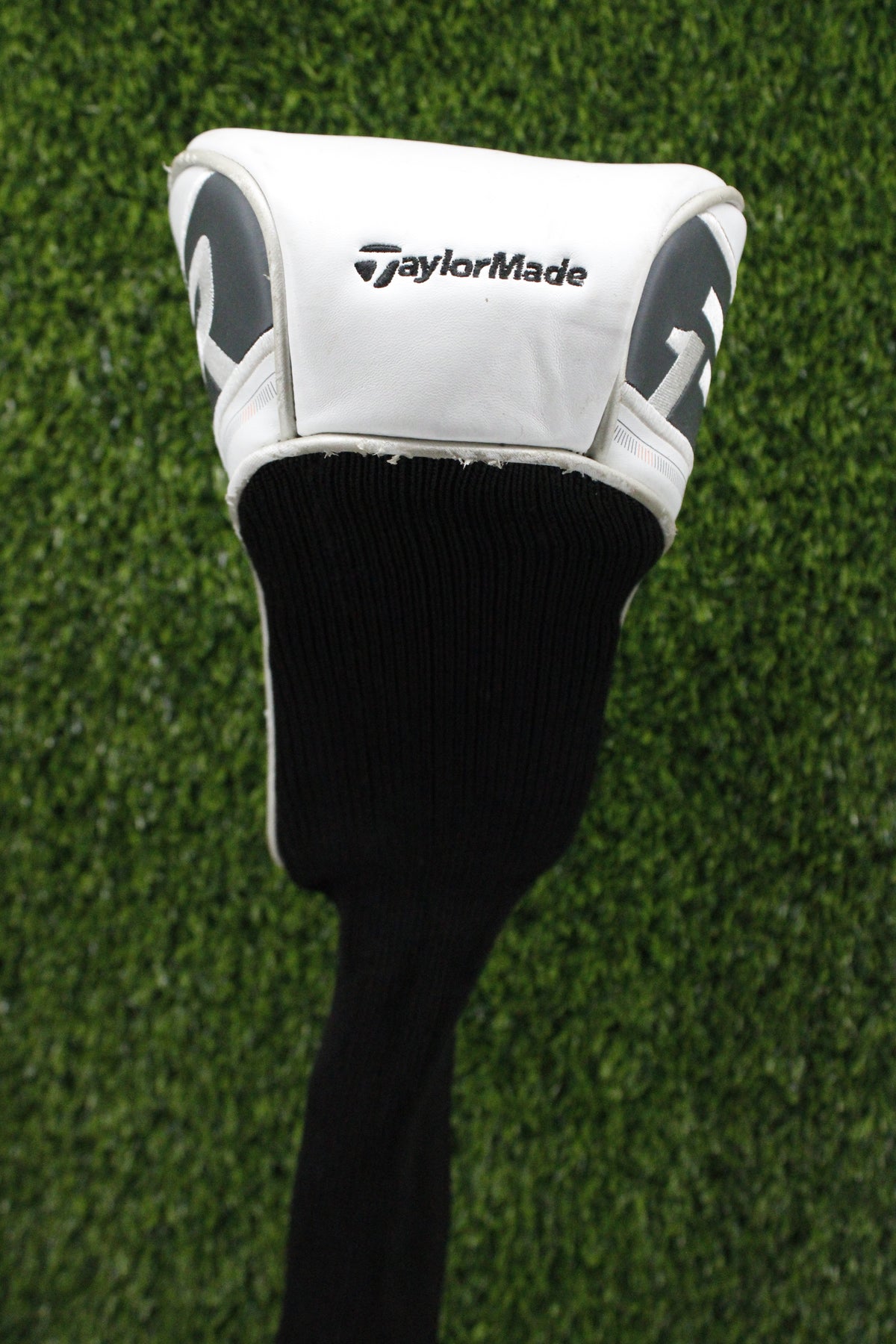 Pre-Owned TaylorMade R1 Driver Headcover