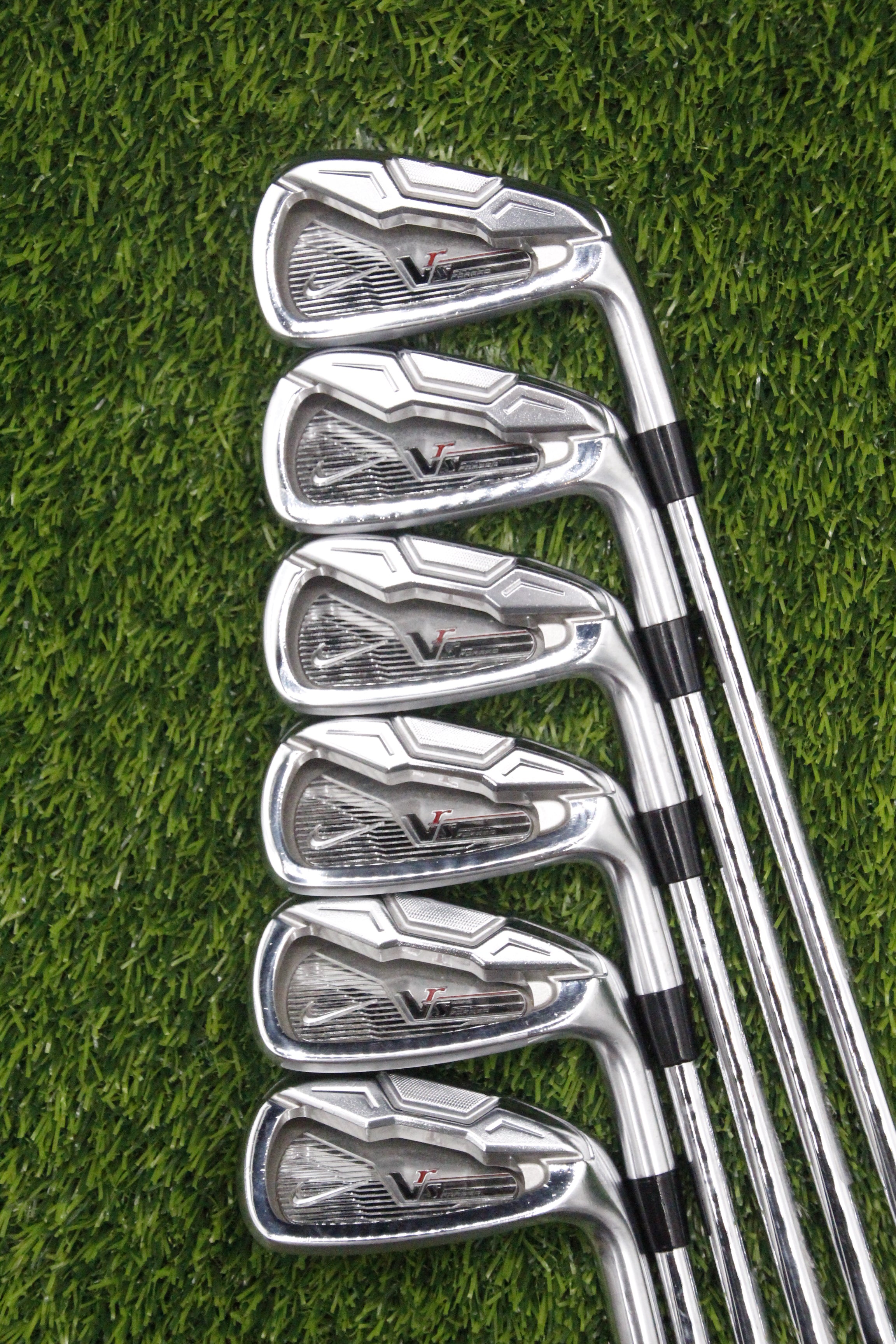 Nike Victory Red S Forged Iron Set 5-PW R Flex -0.5"