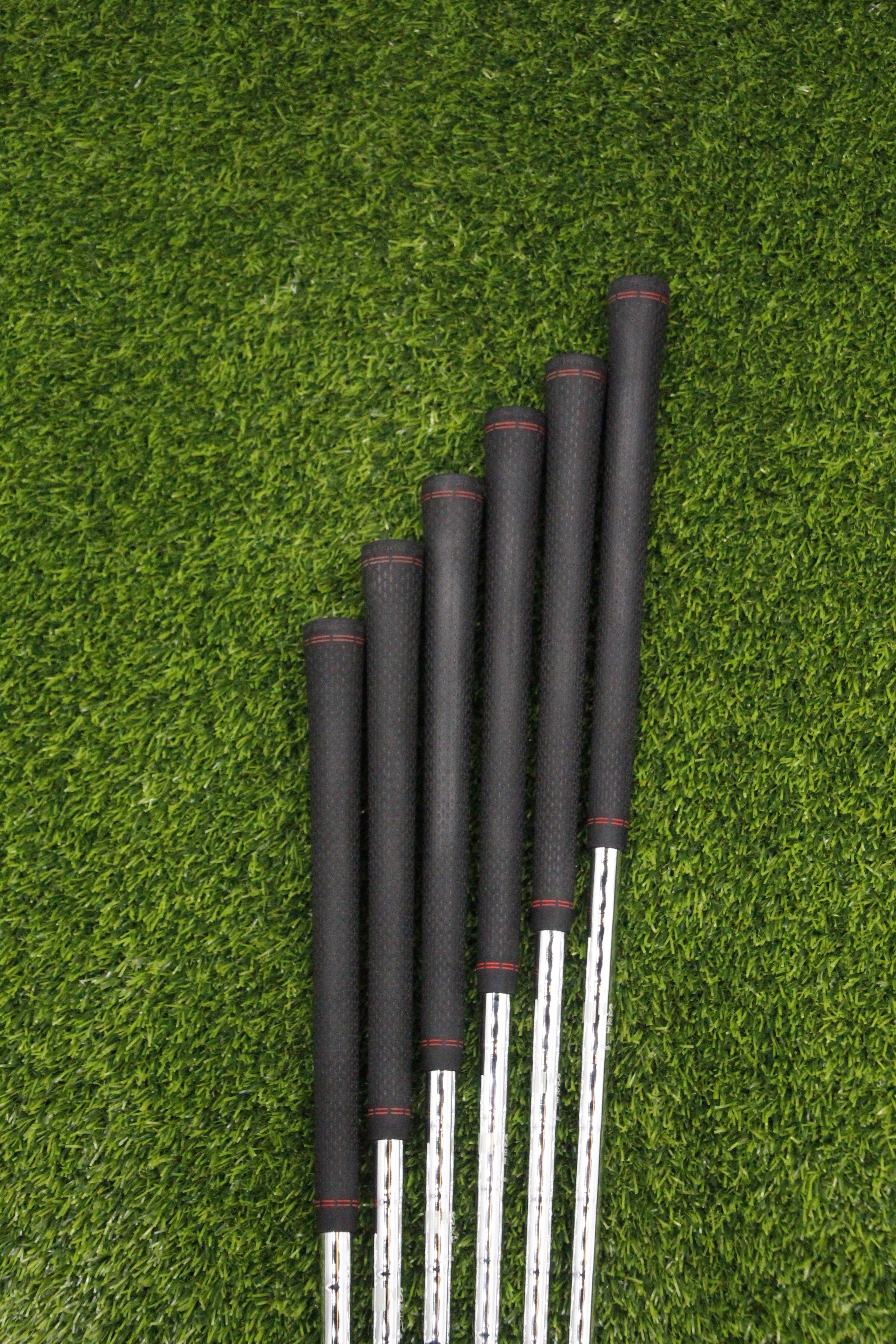 Nike Victory Red S Forged Iron Set 5-PW R Flex -0.5"