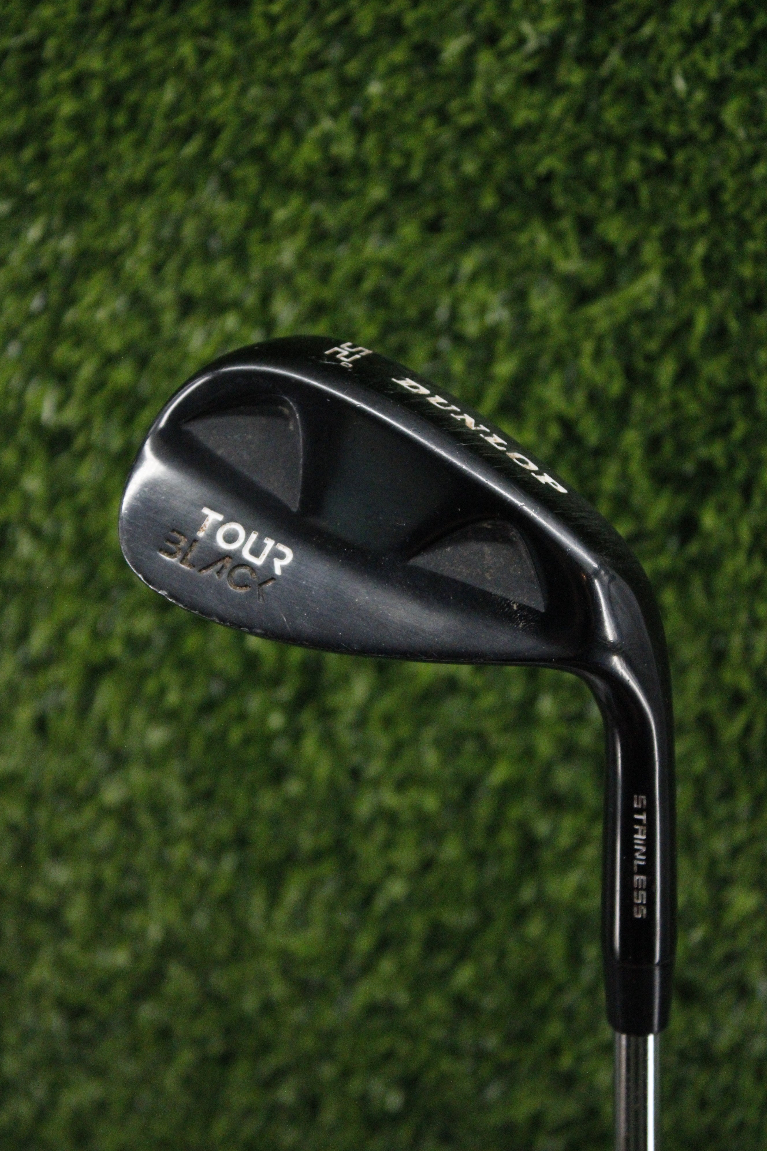 Dunlop Tour Black 52° GW R Flex 35"