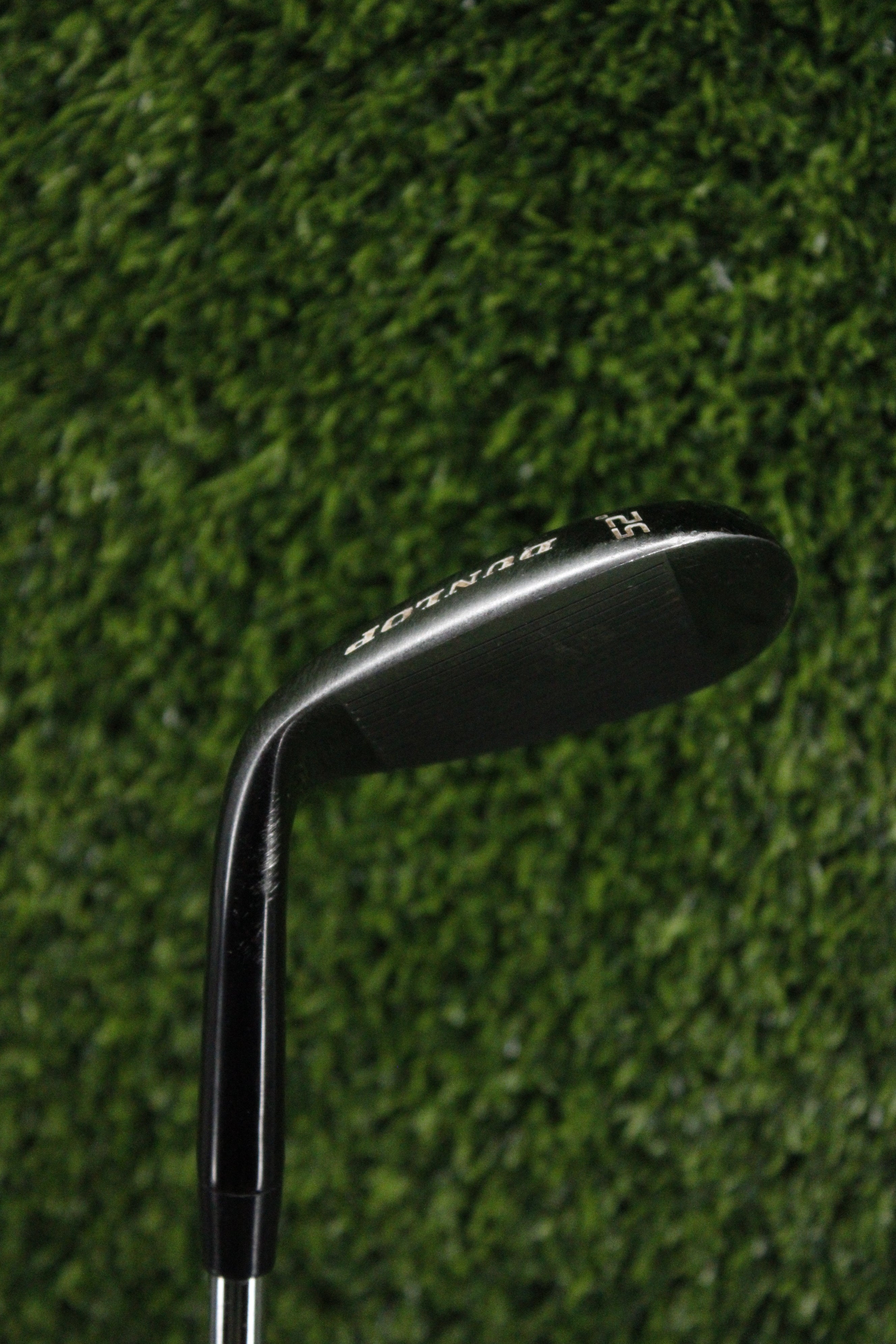 Dunlop Tour Black 52° GW R Flex 35"