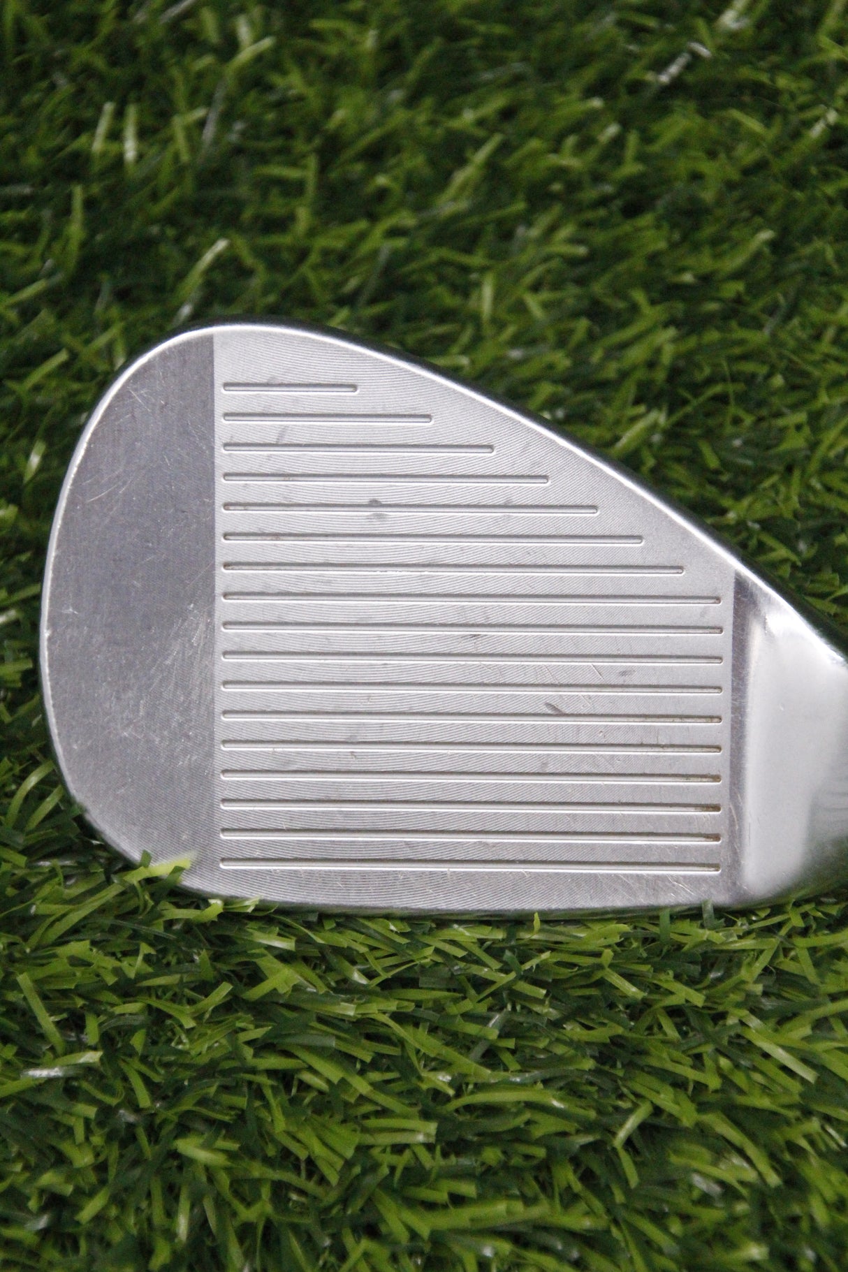 TaylorMade Milled Grind Satin Chrome 56° SW Wedge Flex 35.25"