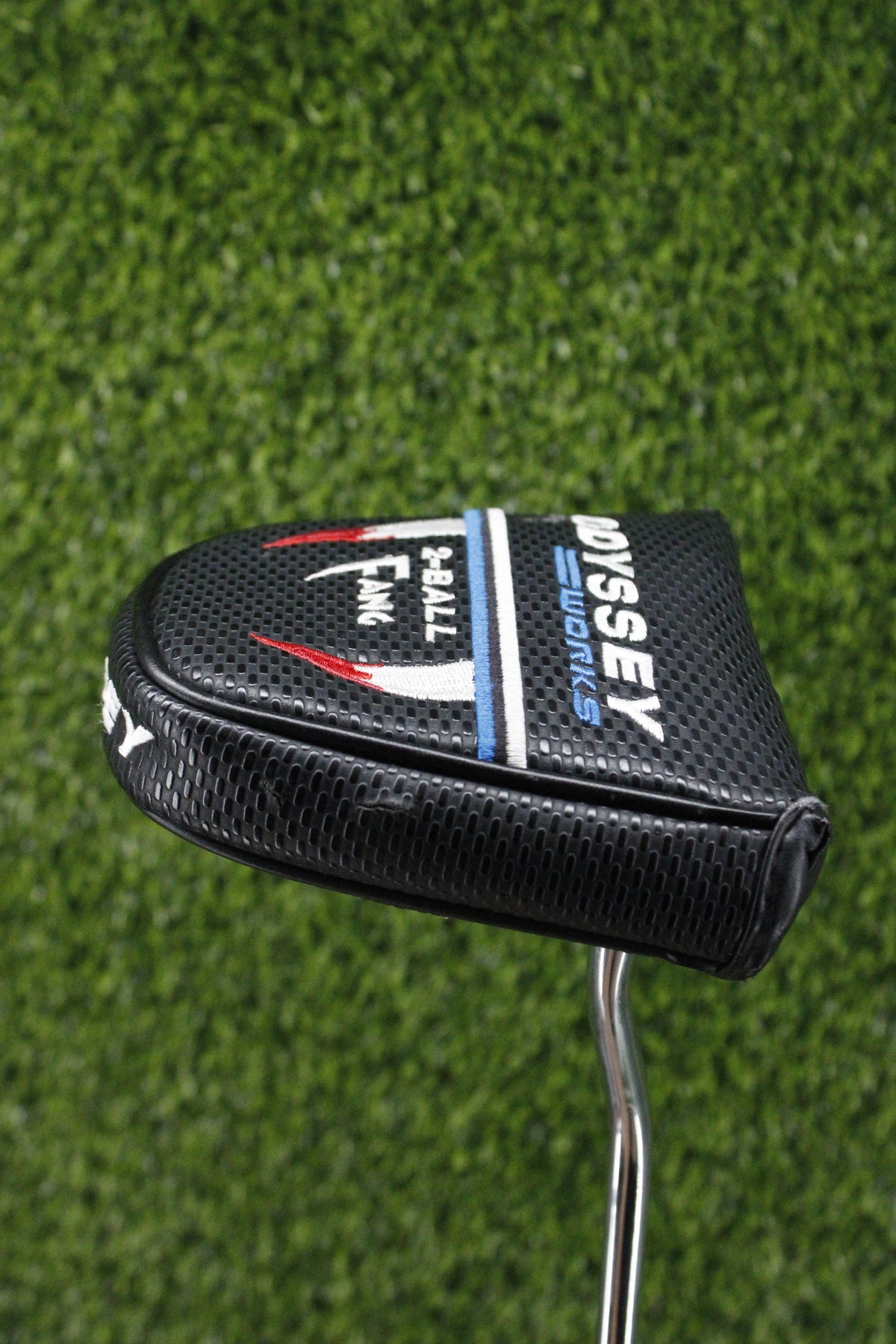 Pre-Owned Odyssey 2-Ball Fang Putter Mallet Headcover