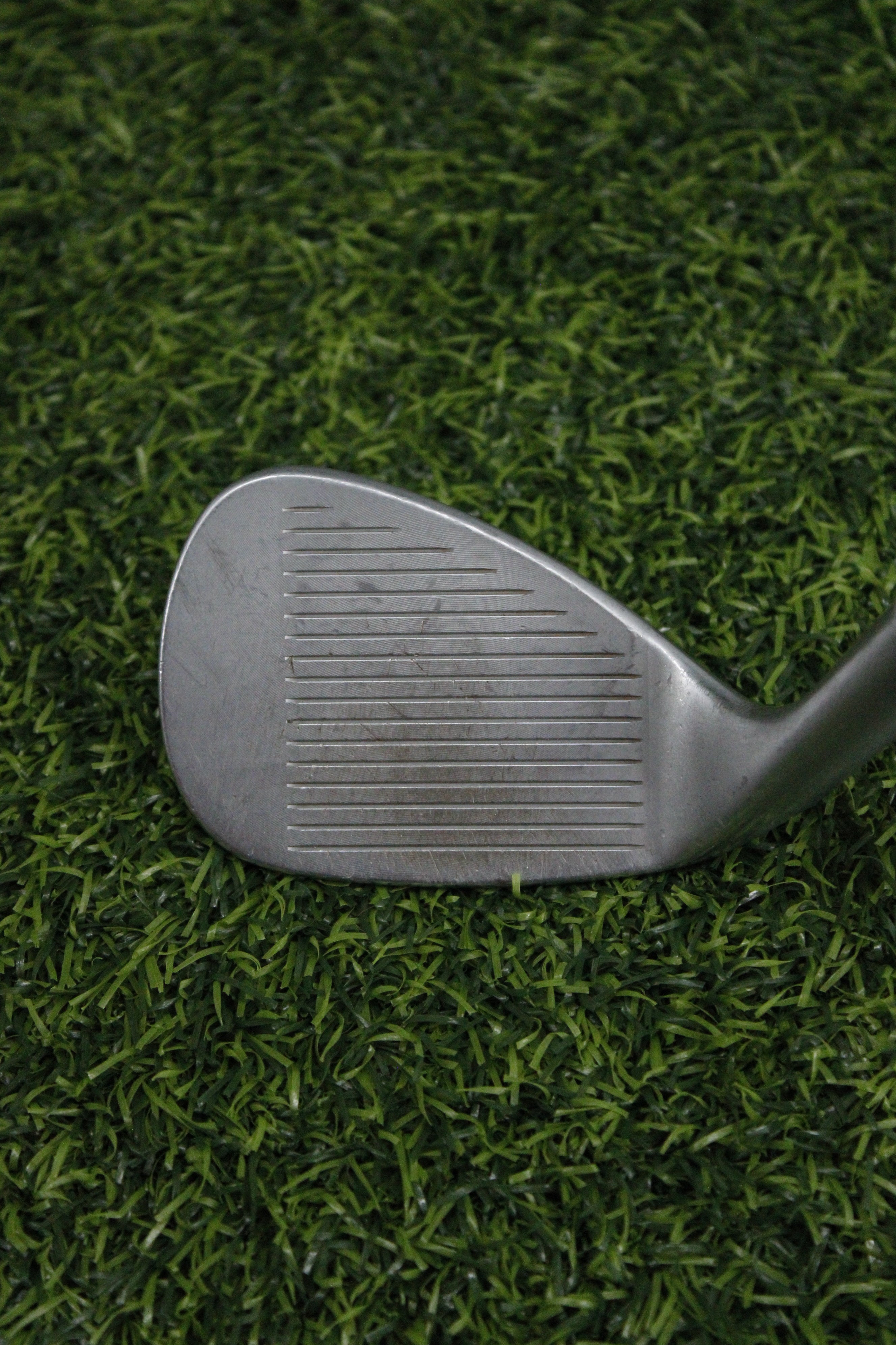 Titleist Vokey SM5 Tour Chrome 56° SW Wedge Flex 34.75"