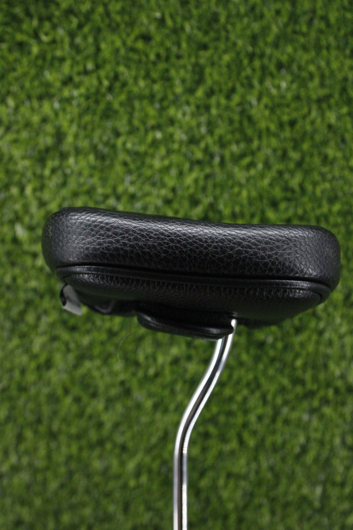 Pre-Owned PRG Boulder Creek Golf Club Putter Mallet Headcover