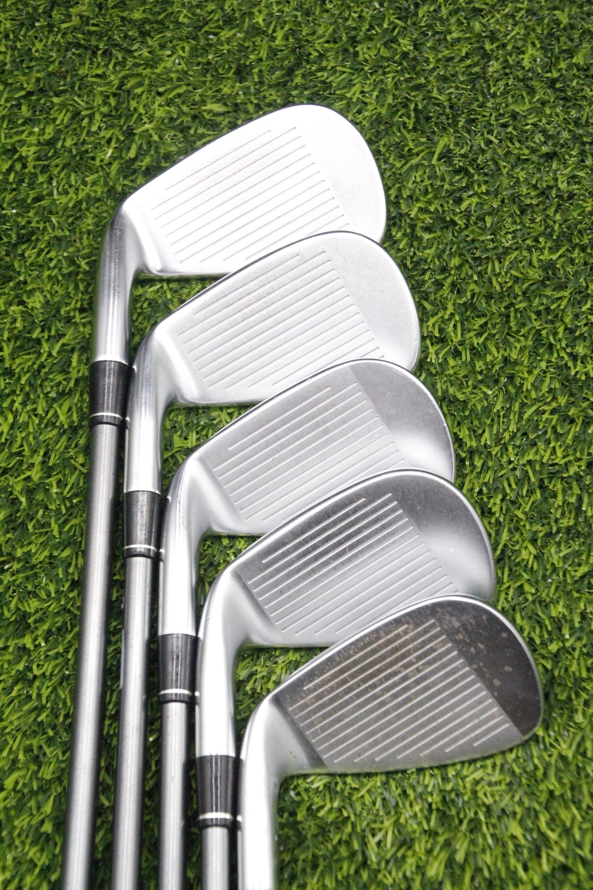 TaylorMade r9 Iron Set 6-PW SR Flex Std