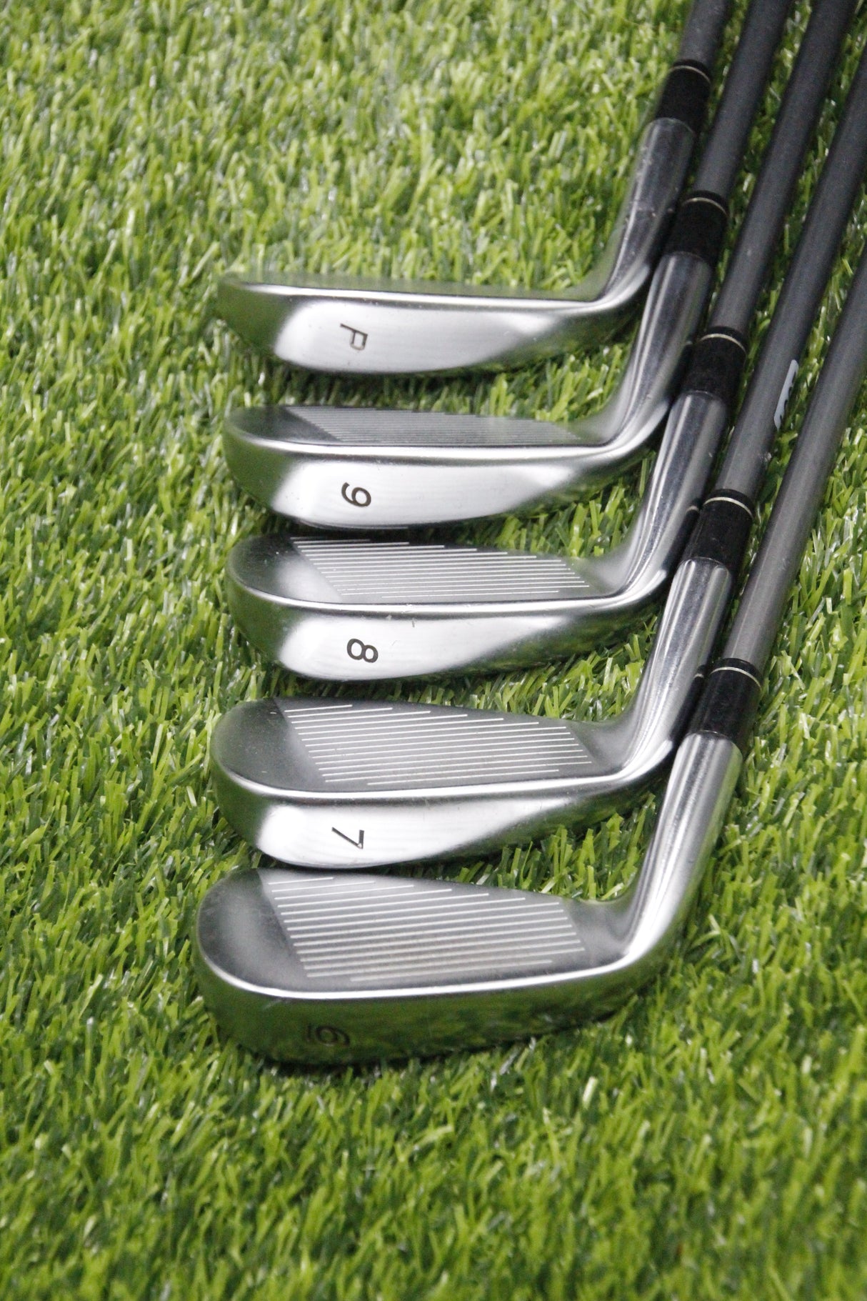 TaylorMade r9 Iron Set 6-PW SR Flex Std