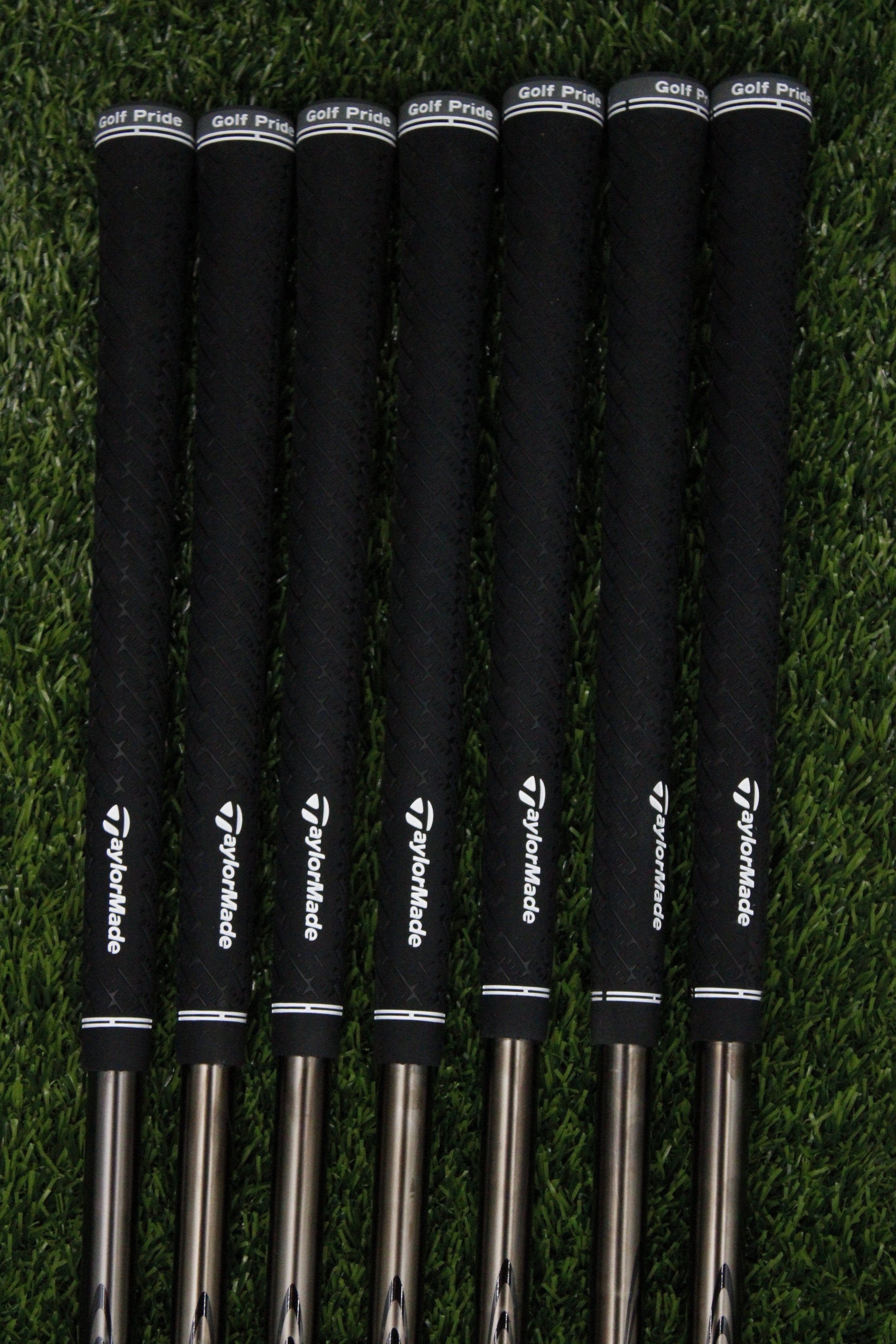 Nippon N.S. Pro Modus 3 Black Tour 105g Stiff Flex 4-PW Iron Set Steel Shaft .355 Tip Std Length