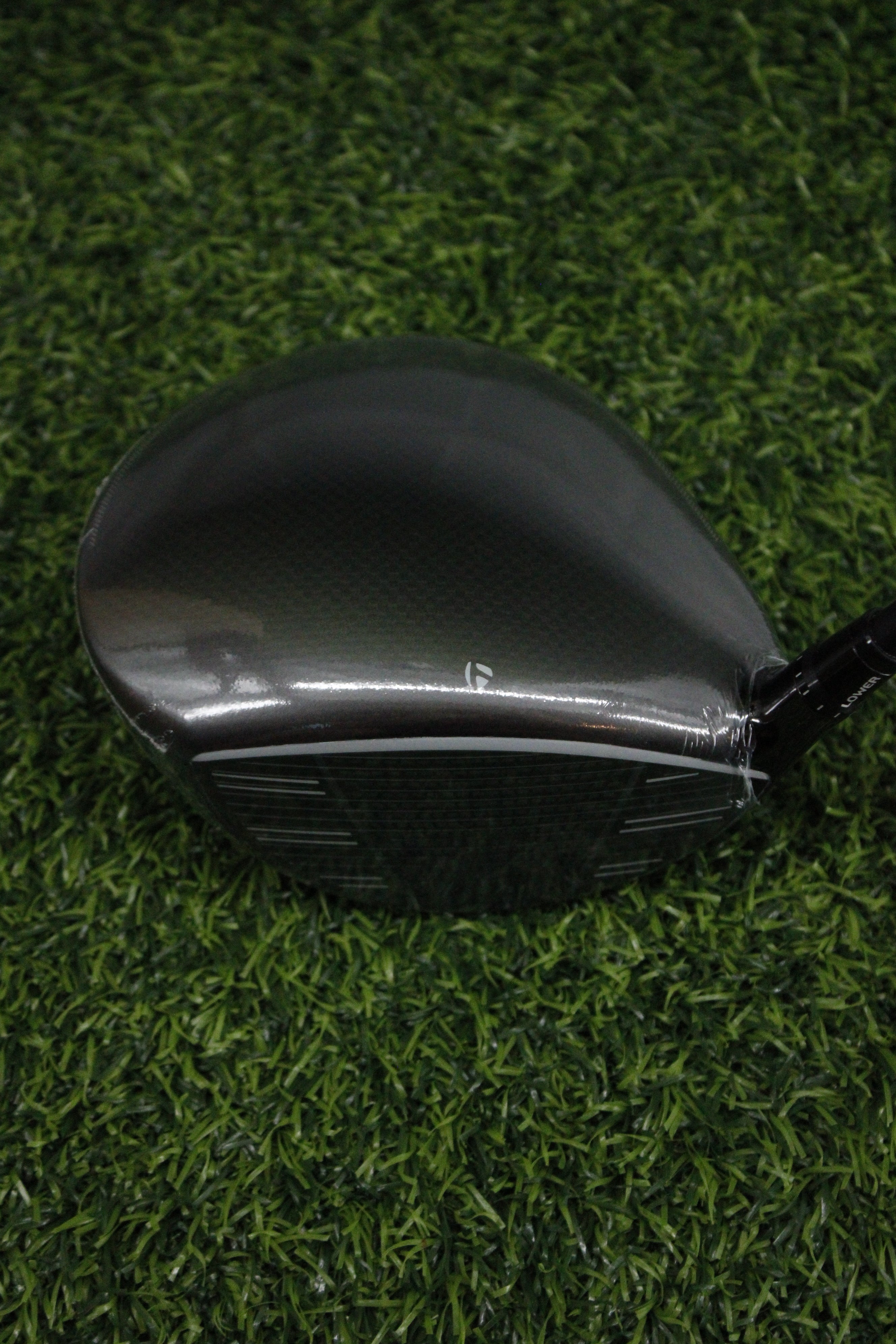 NEW TaylorMade Qi4D 10.5° Driver R Flex 45"