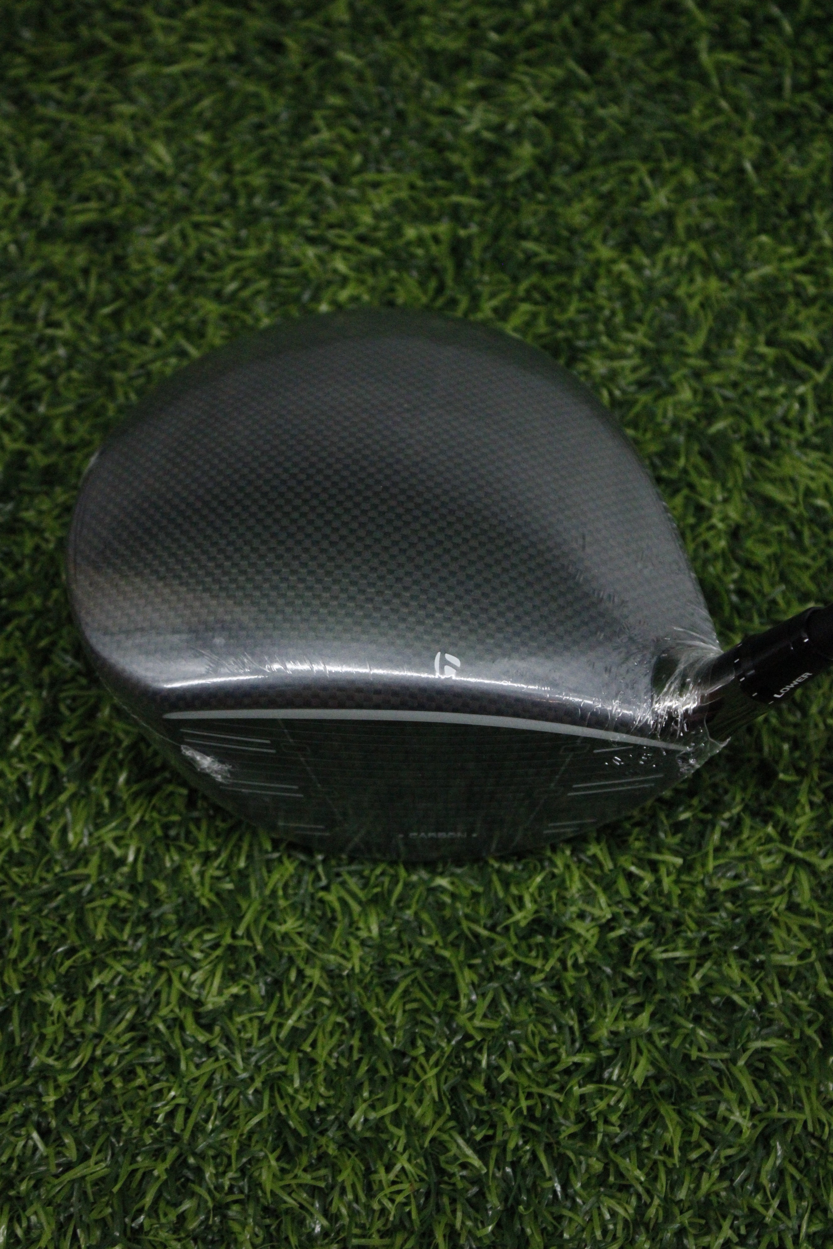 NEW TaylorMade Qi35 10.5° Driver R Flex 45"