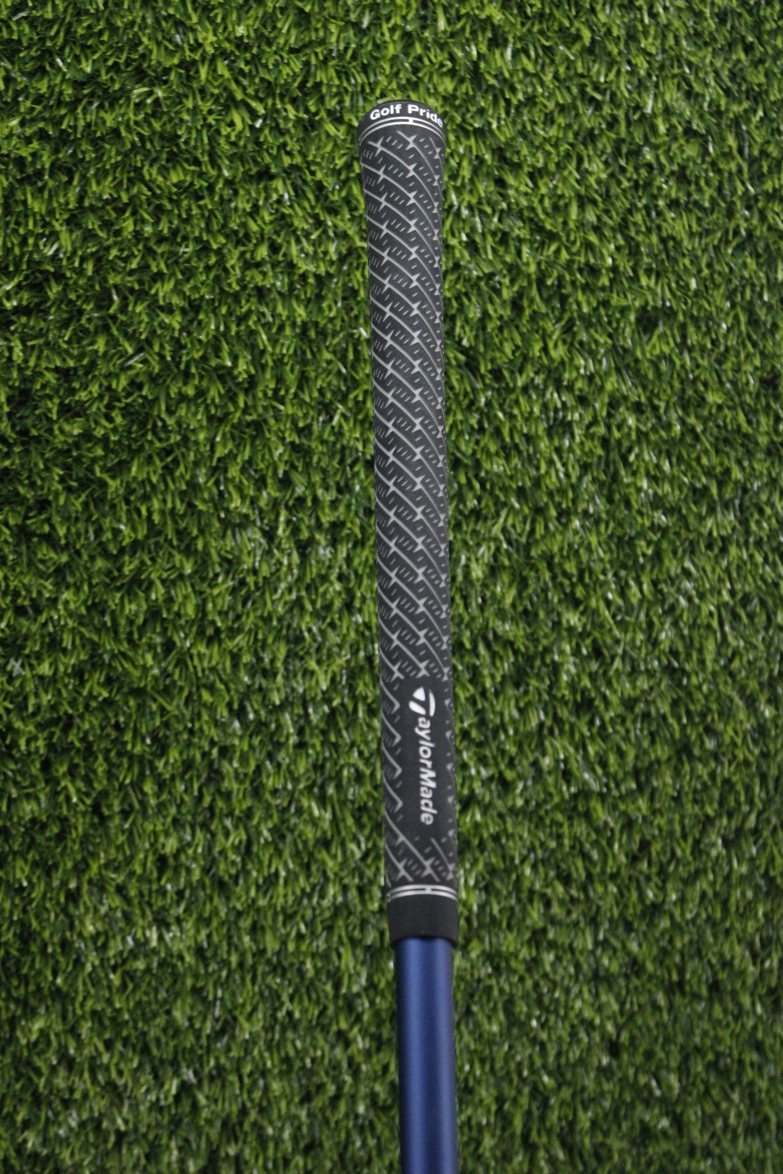 NEW TaylorMade Qi35 10.5° Driver R Flex 45"
