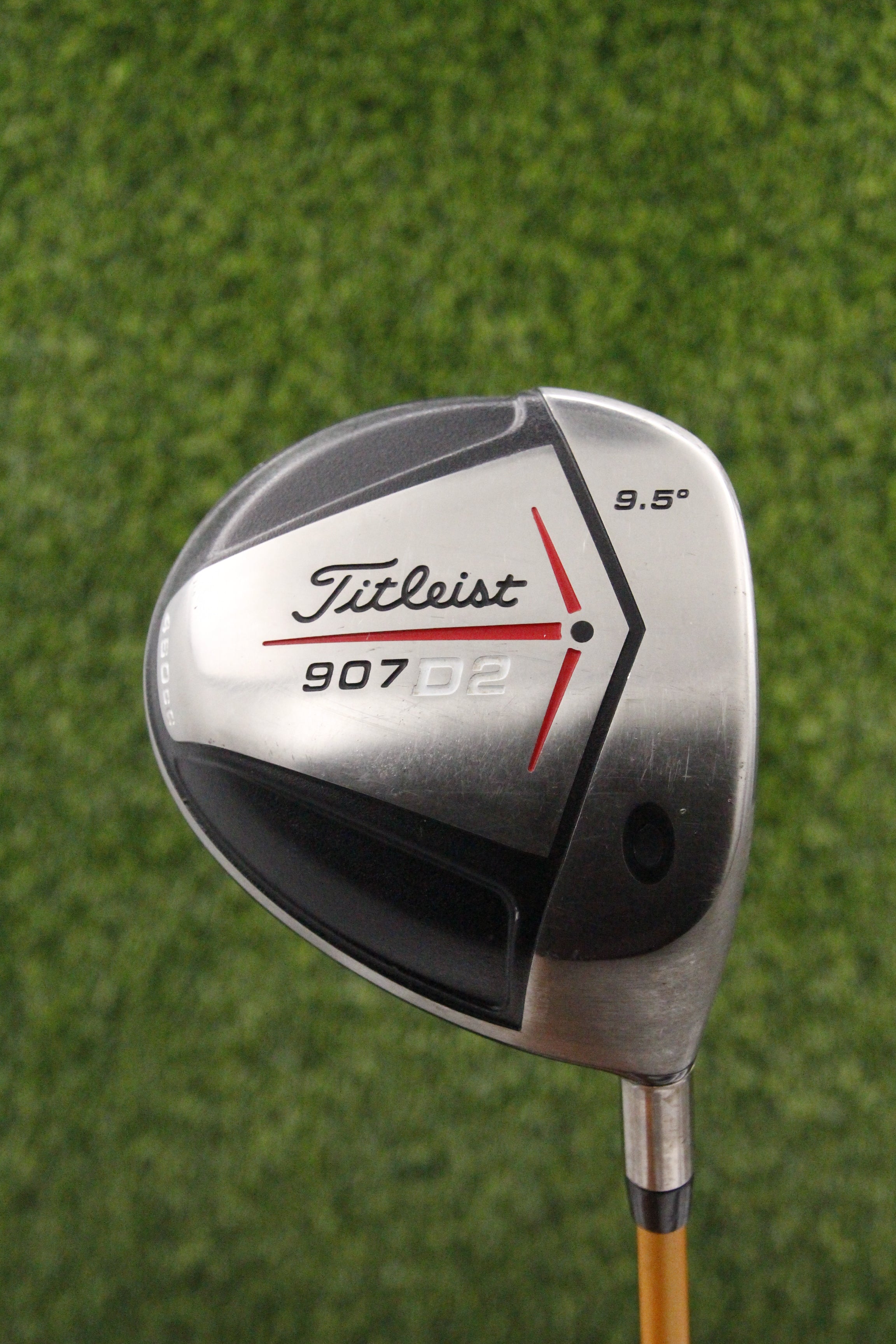 Titleist 907 D2 9.5° Driver S Flex 44.75"