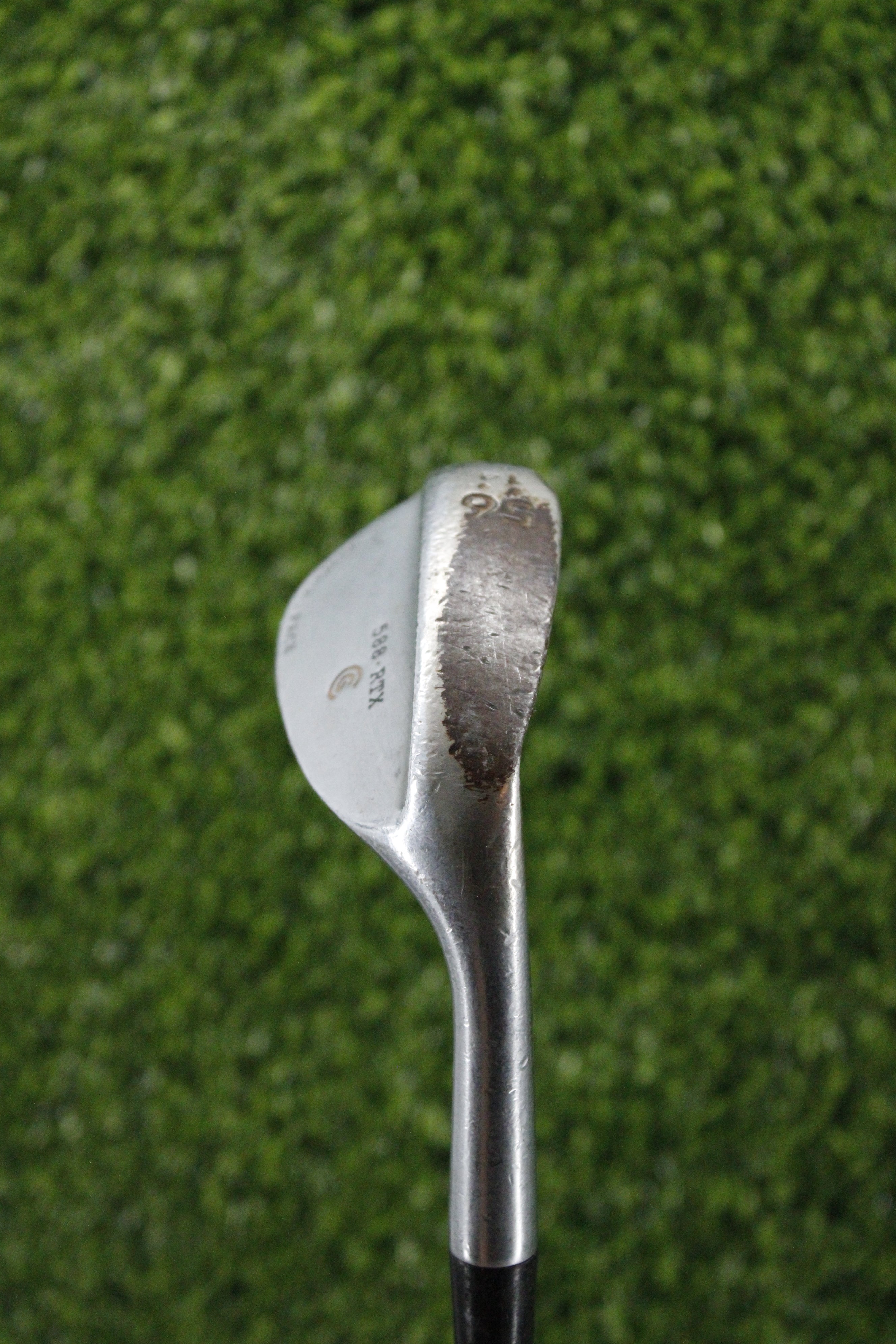 Cleveland 588 RTX Satin Chrome 56° SW Wedge Flex 35"