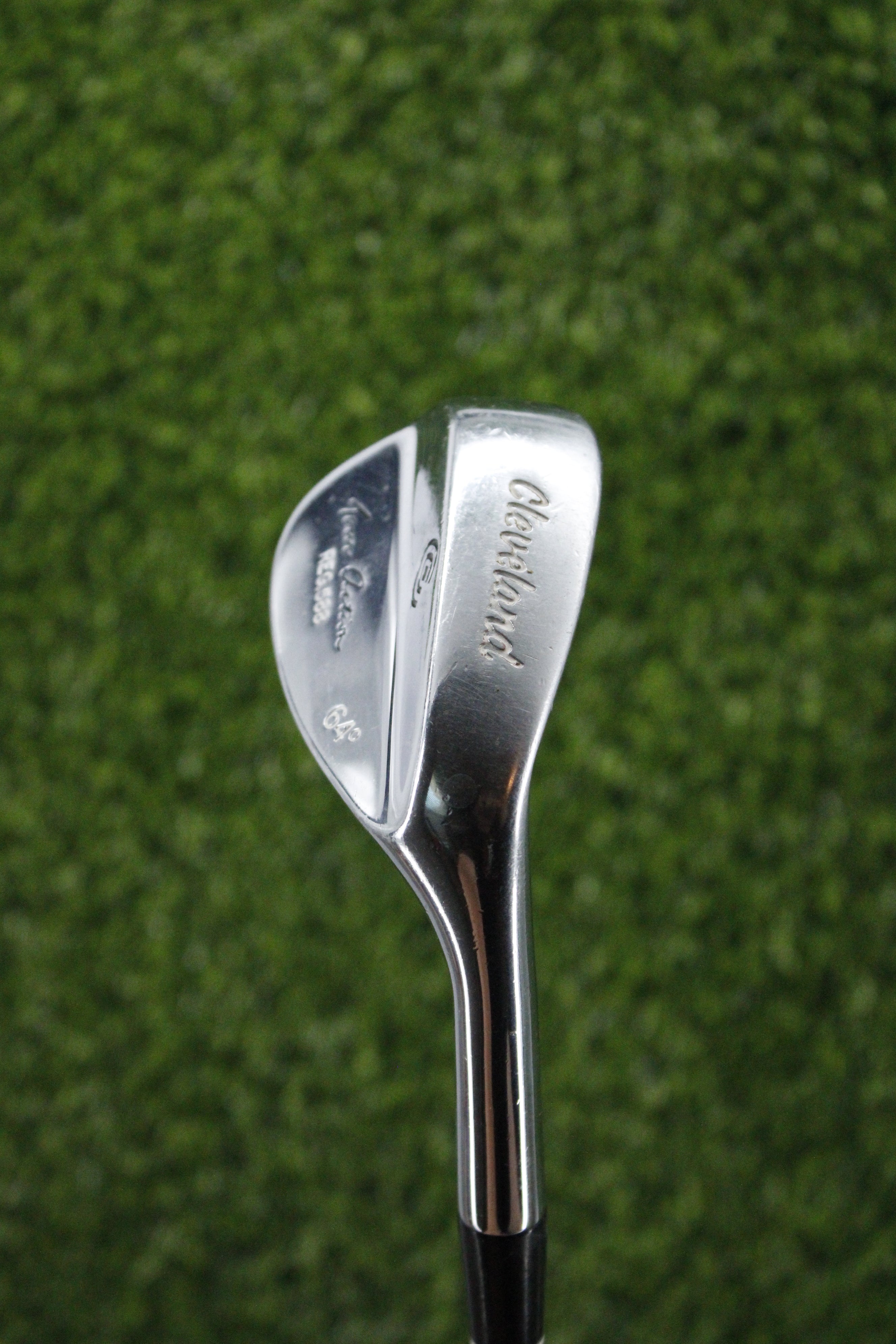 Cleveland 588 Chrome 64° LW Wedge Flex 34"