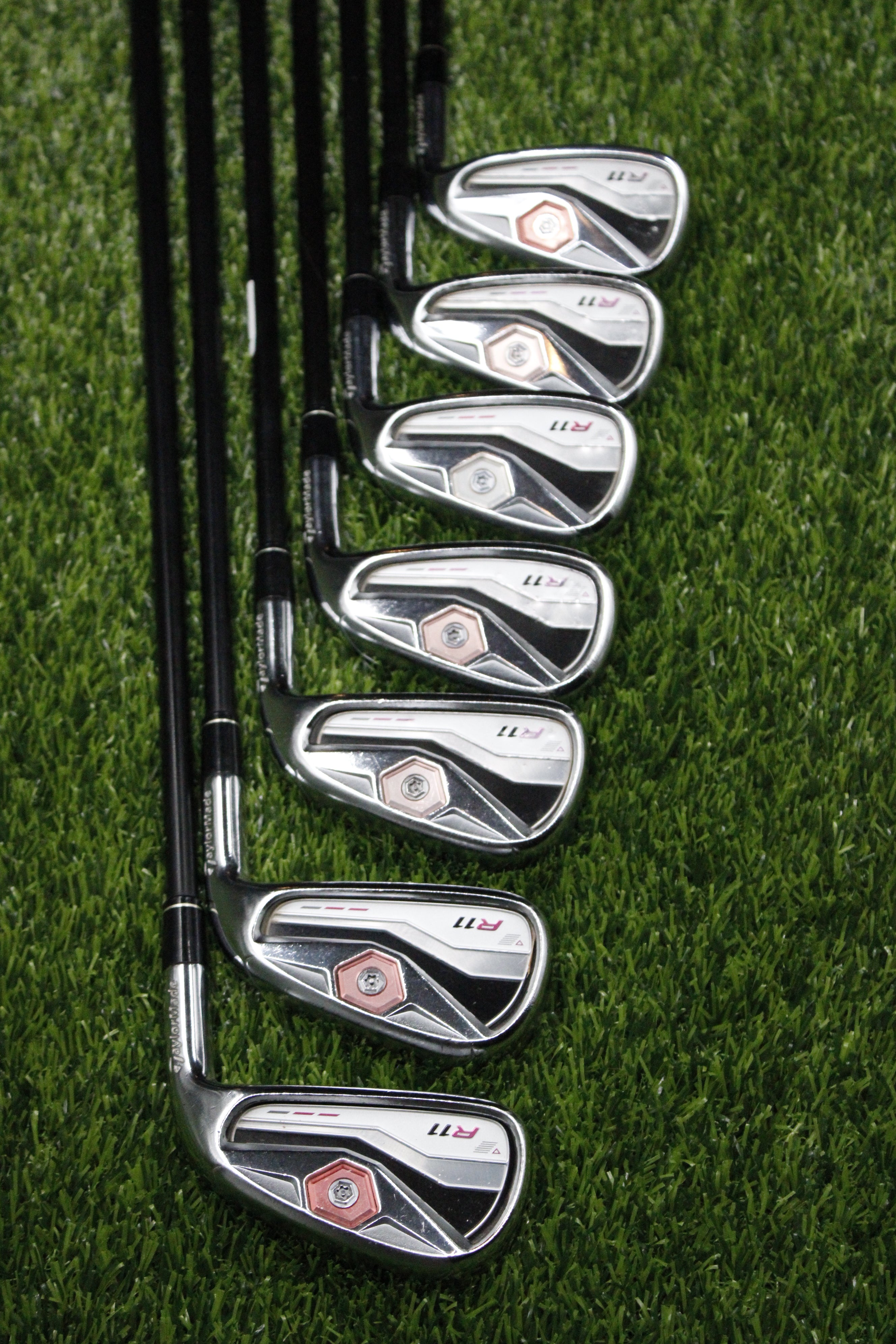 TaylorMade R11 Iron Set 5-PW AW R Flex +0.5"